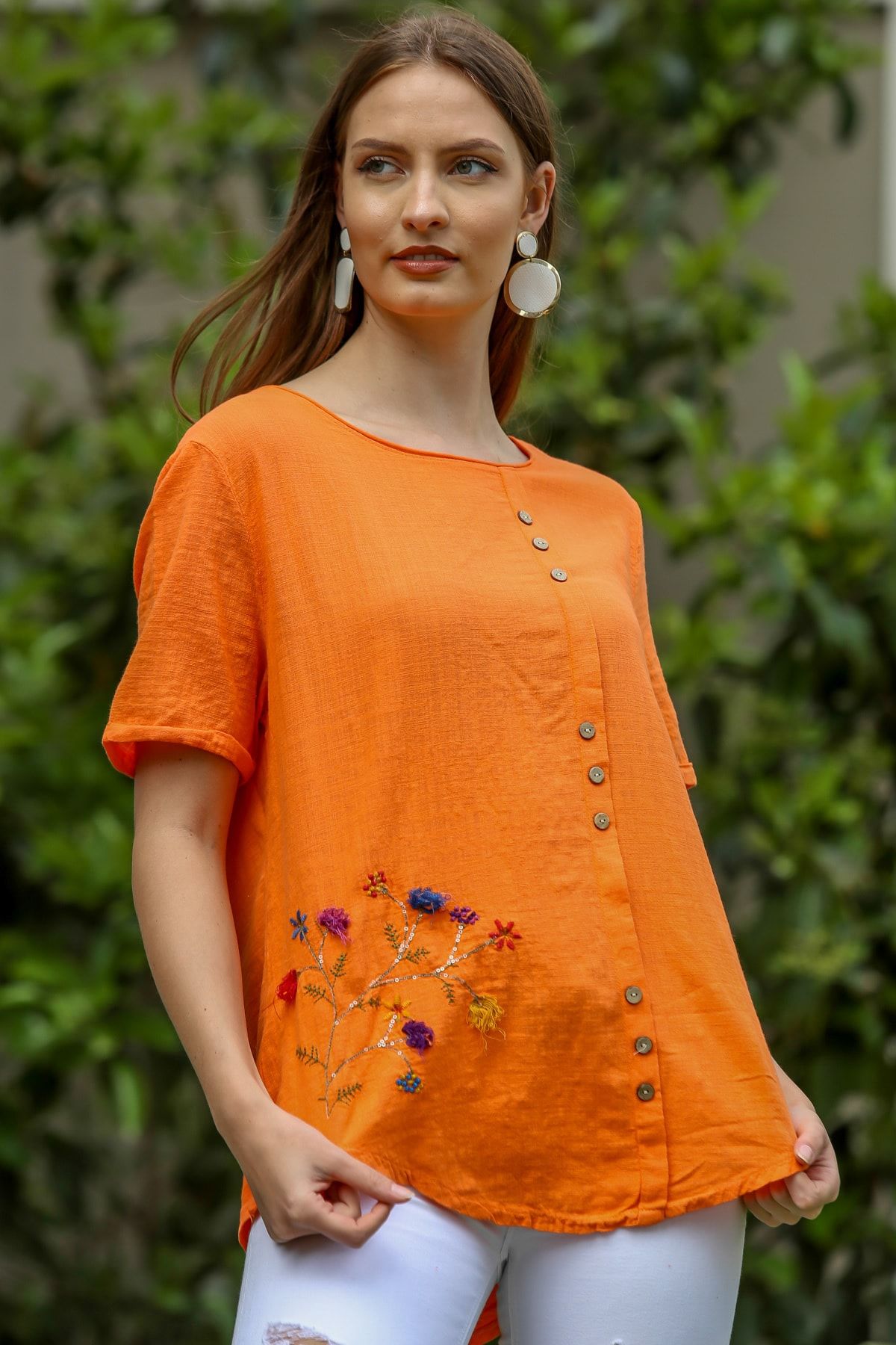 Chiccy Kadın Turuncu Çiçek Buketi 3D Nakışlı Düğme Detaylı Salaş Dokuma Bluz M10010200BL95280