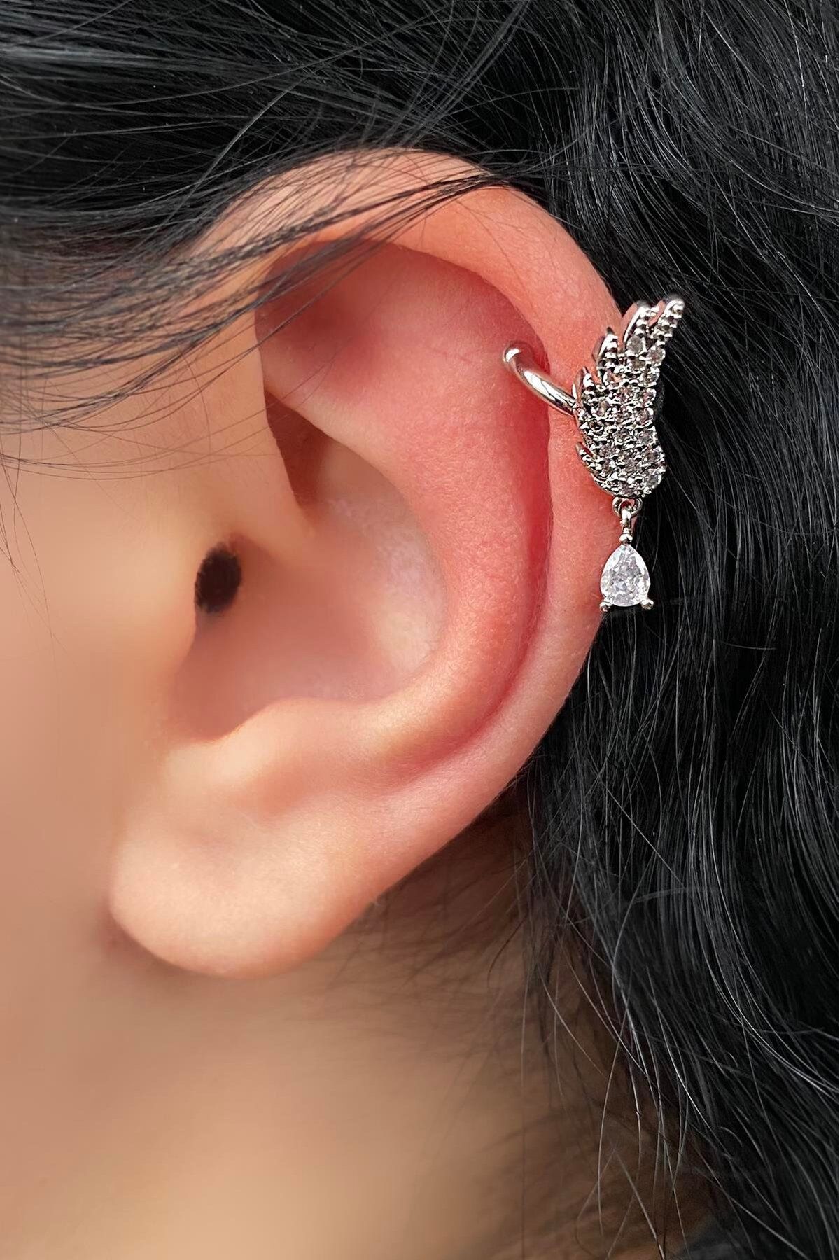 Takıştır Gümüş Renk Kanat Figürlü Cerrahi Çelik Tragus/Kıkırdak Küpe/Piercing (Tek)