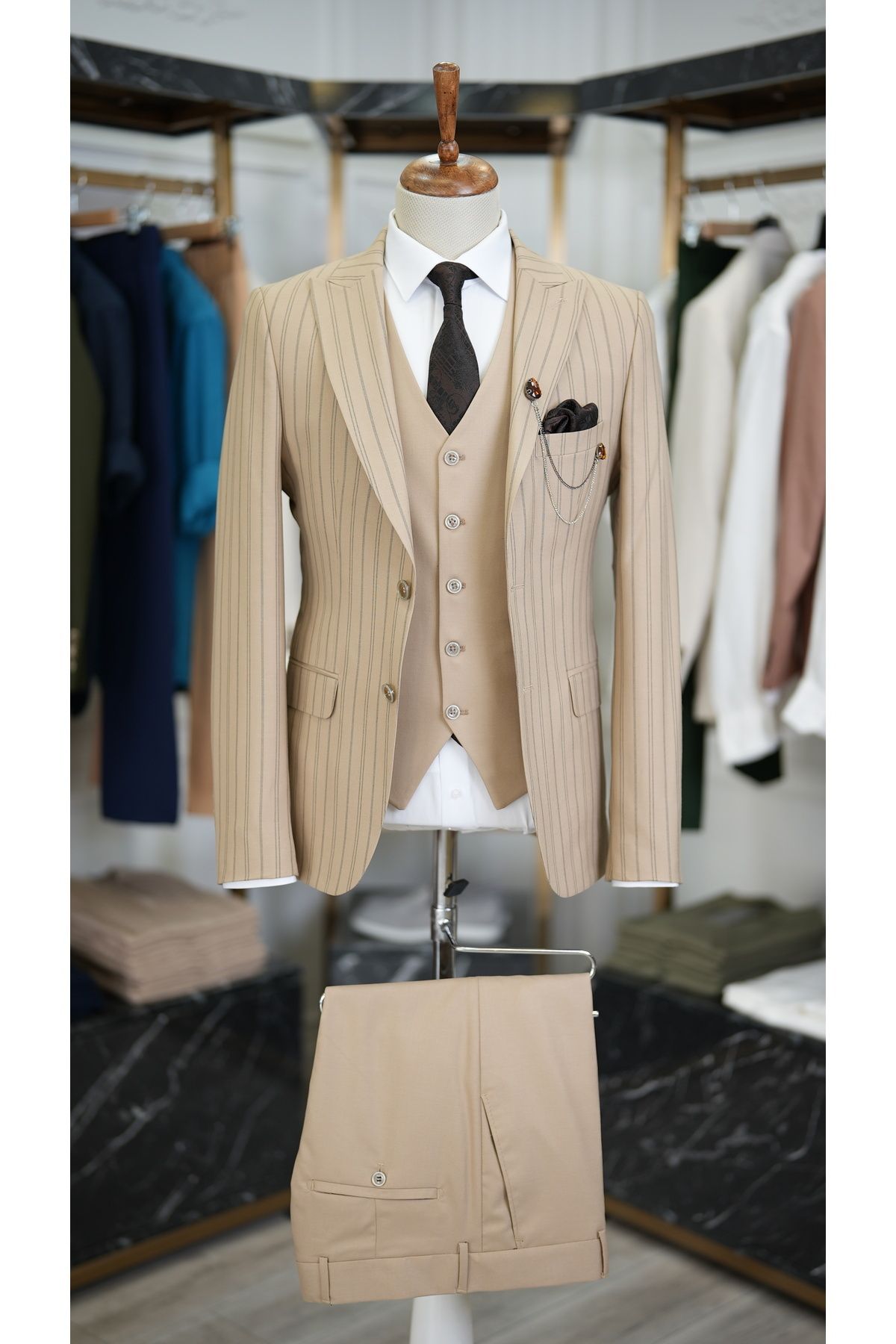 LONATOLİA Erkek Takım Elbise Kırlangıç Yaka Ceket Yelek Pantolon Italyan Kesim Slim Fit -krem