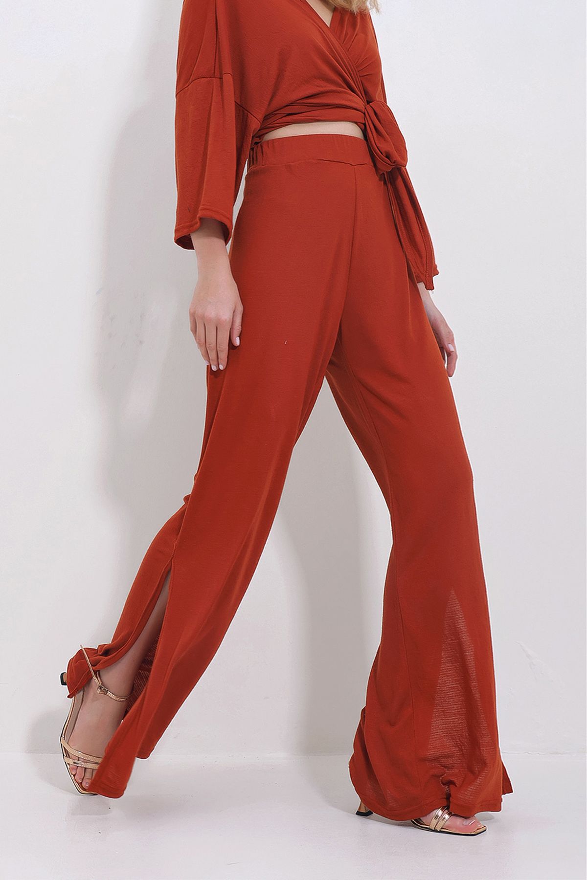 Trend Alaçatı Stili Kadın Kiremit Yırtmaçlı Bol Kesim Pantolon ALC-X11433