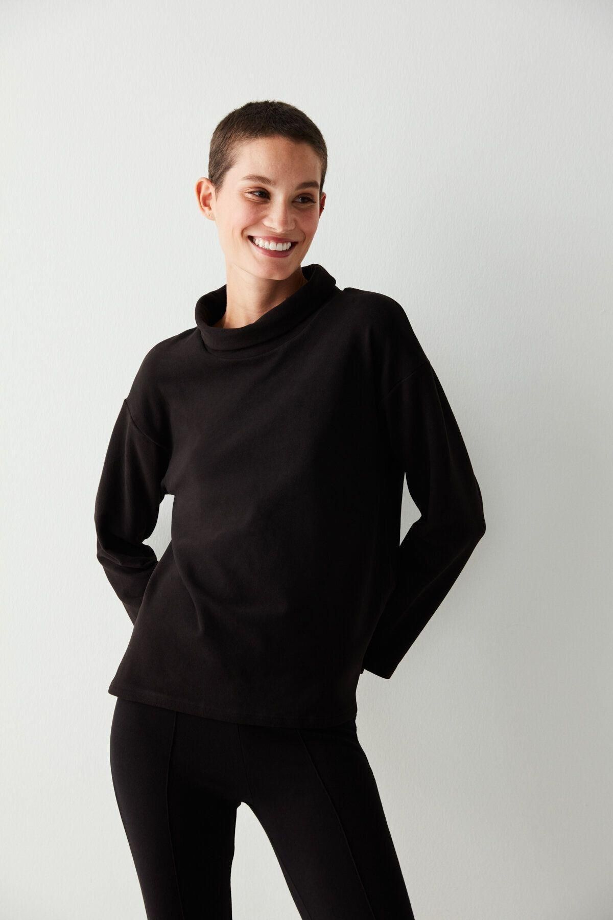 Penti Siyah Uzun Kollu Yaka Detaylı Termal Sweatshirt