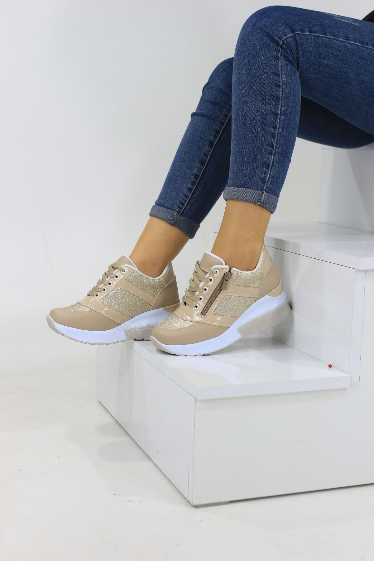 Aleza Shoes Yeni Sezon Dolgu Topuk Fermuarlı Simli Kadın Sneaker