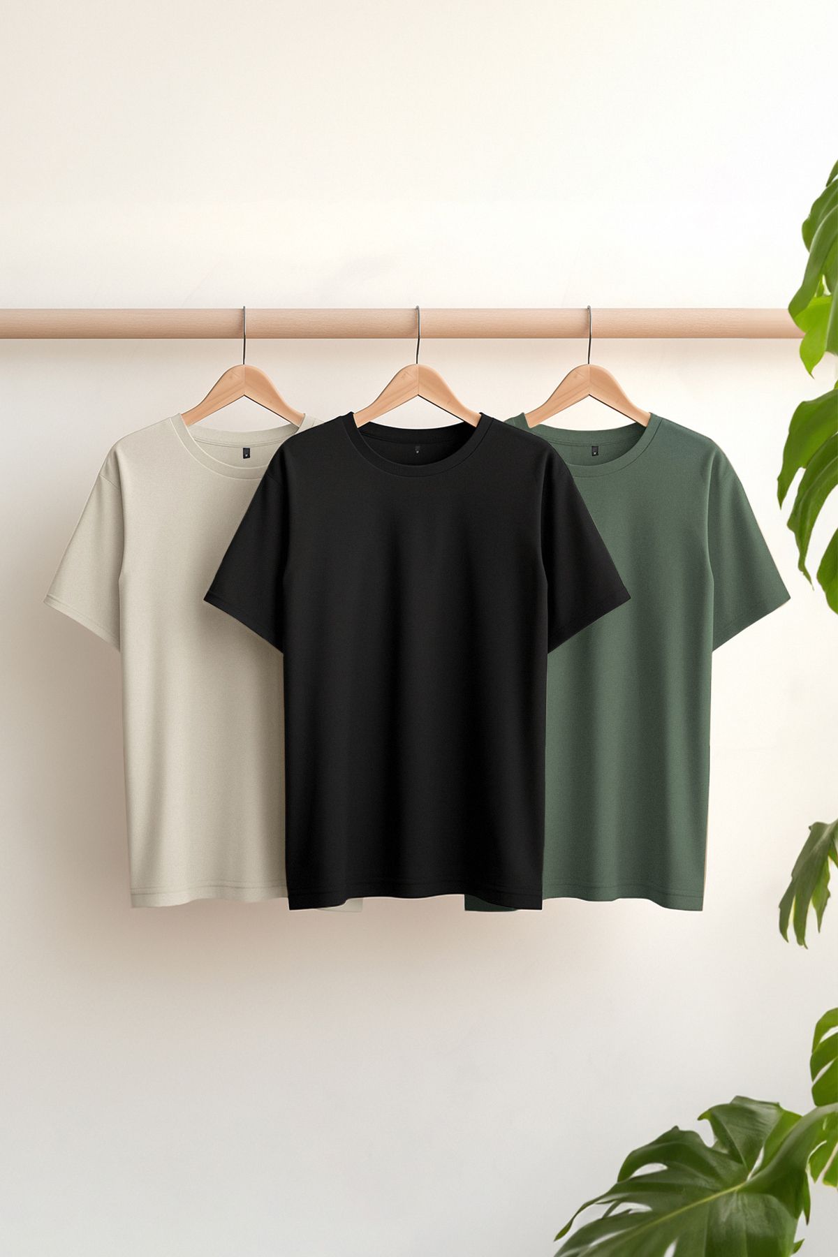 TRENDYOL MAN Siyah-Taş-Koyu Yeşil  Basic Slim/Dar Kesim %100 Pamuk 3'lü Paket T-Shirt TMNSS19BO0007