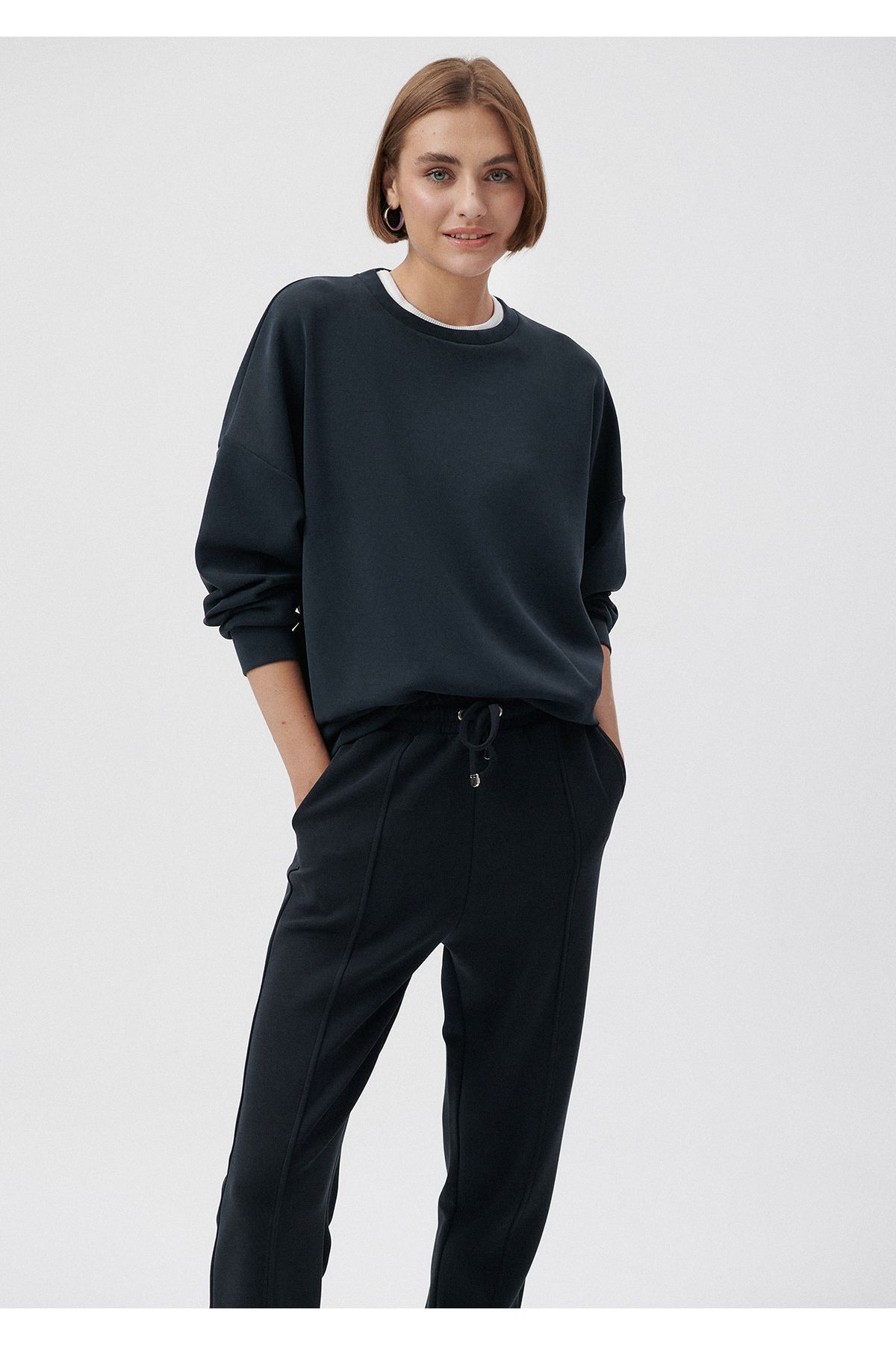 Mavi Lux Touch Siyah Modal Sweatshirt 168837-900