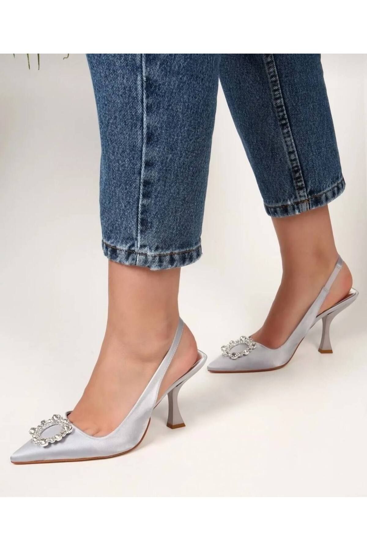 Essen kadın gümüş önü taşlı topuklu ayakkabı