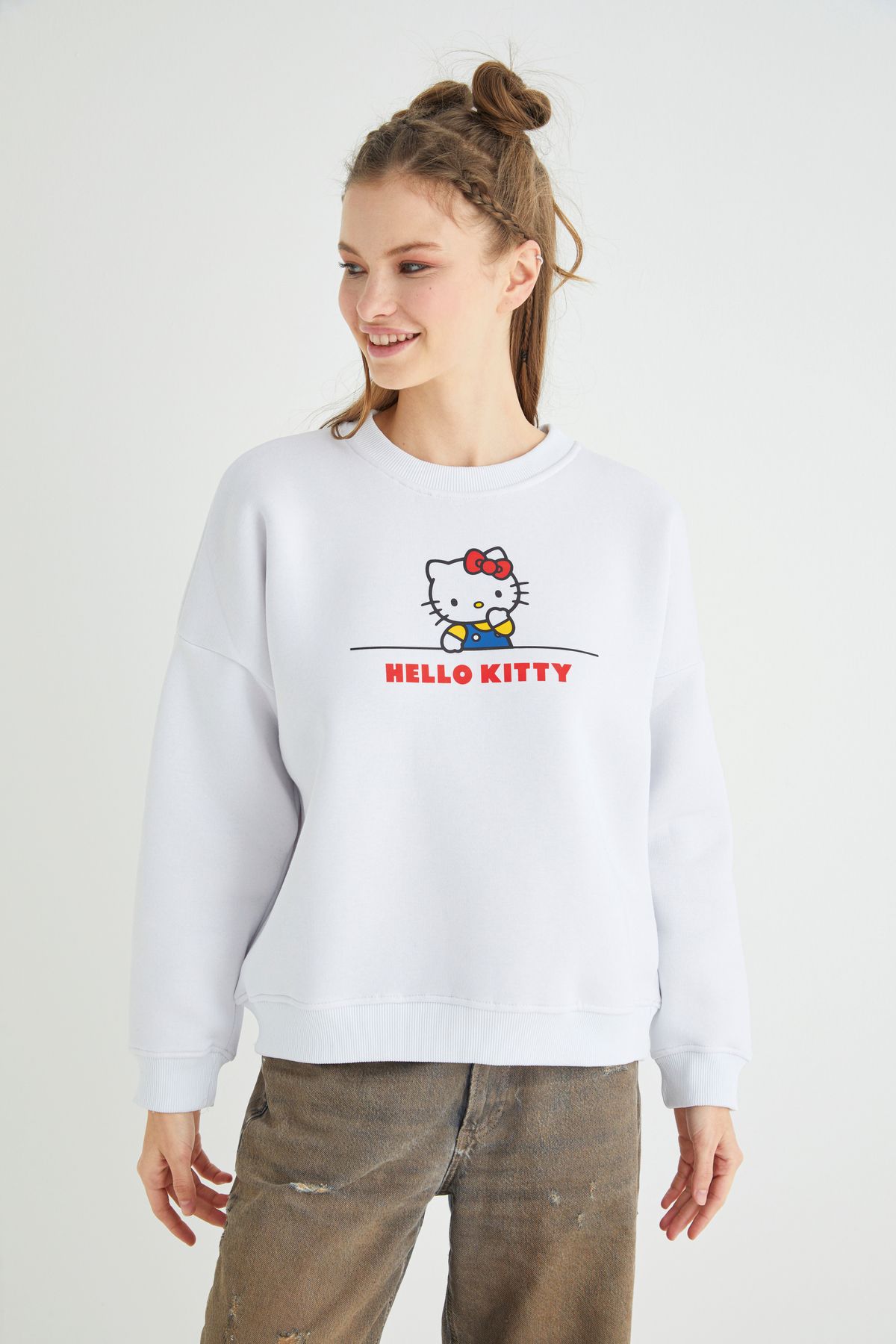Hello Kitty Lisanslı Baskılı Bisiklet Yaka Kalın Oversize Fit Beyaz Sweatshirt Roz-113
