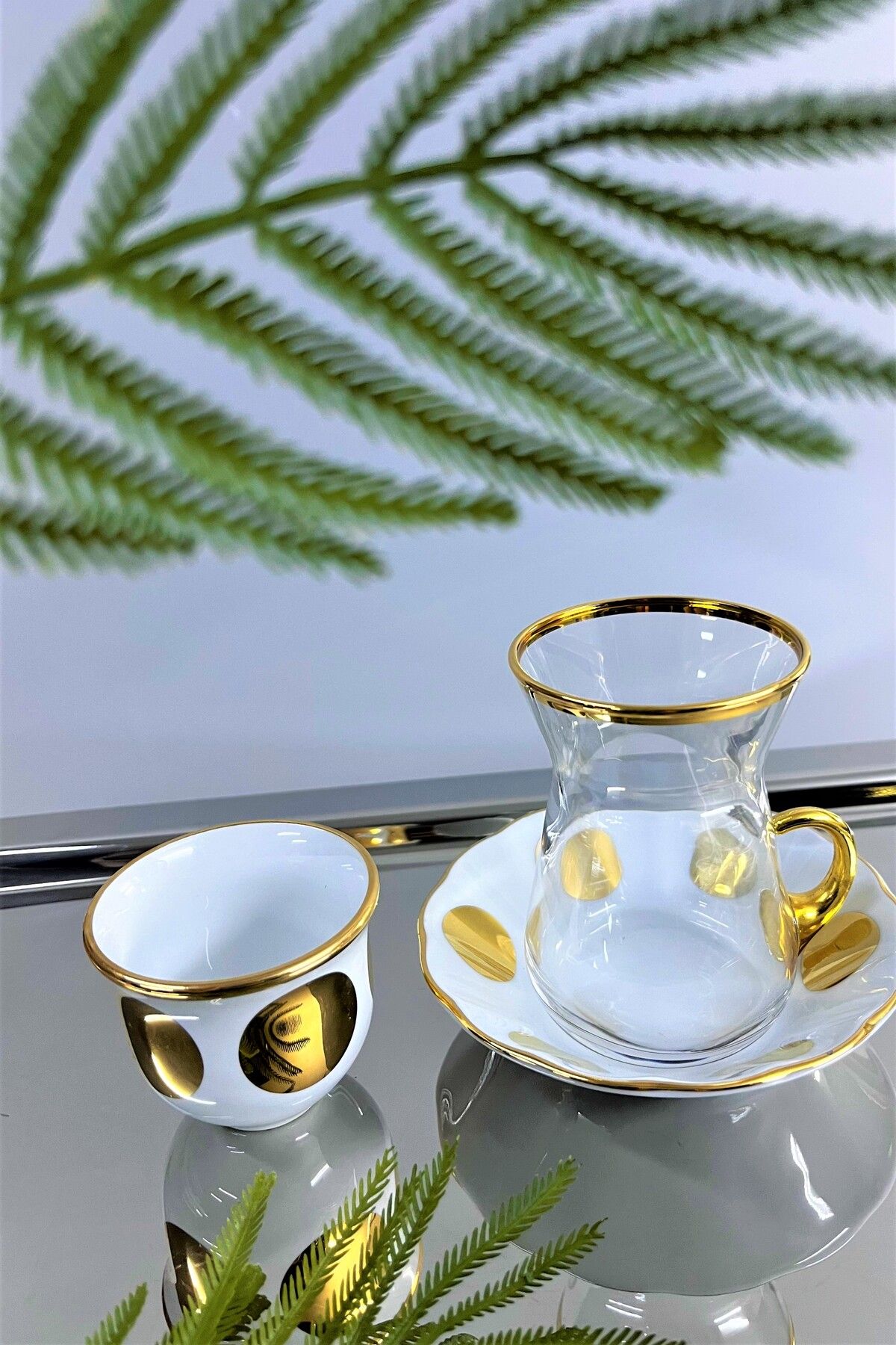 DECOSTYLE 18 parça cam bardak porselen tabak ve porselen mırralı çay takımı