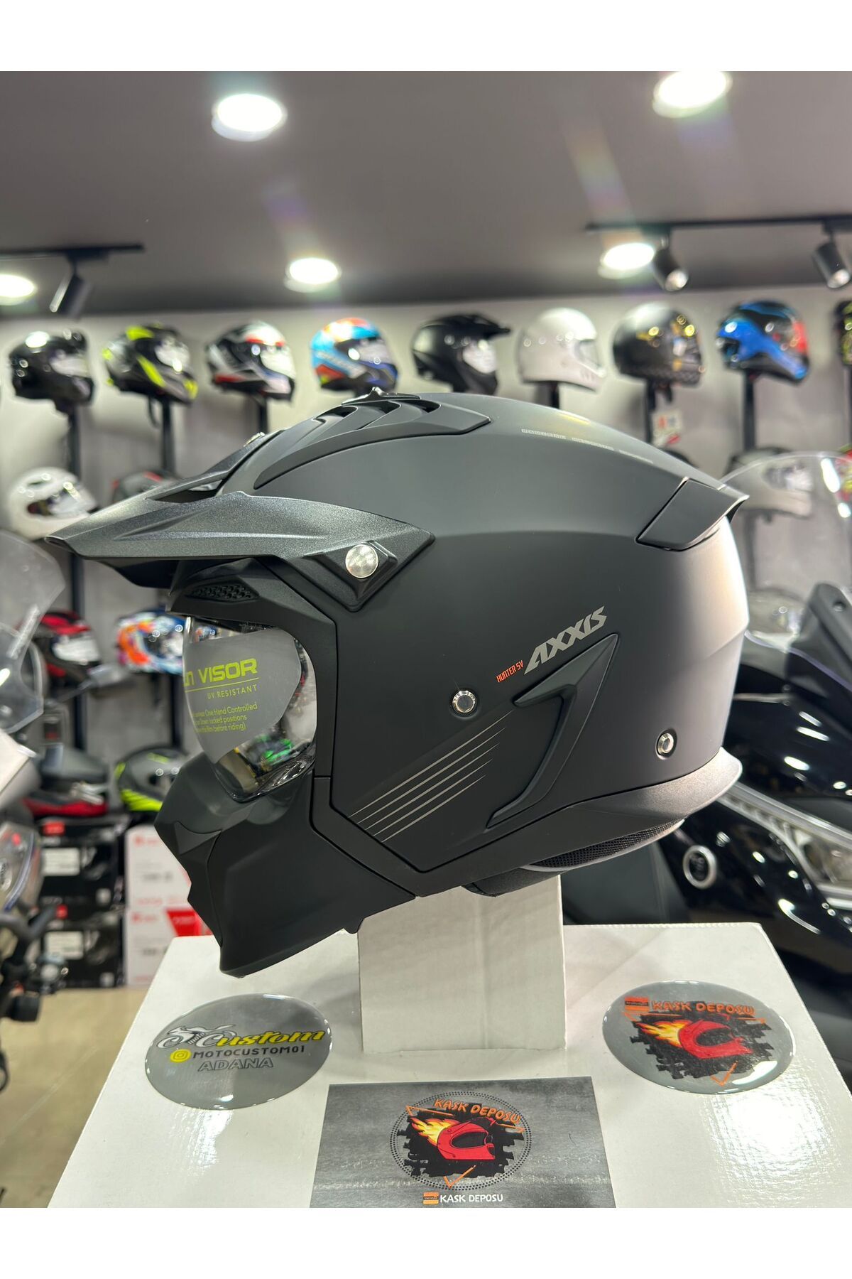 MT AXXIS Hunter SV Solid A1 Çift Vizörlü Çene Çıkabilen Kask