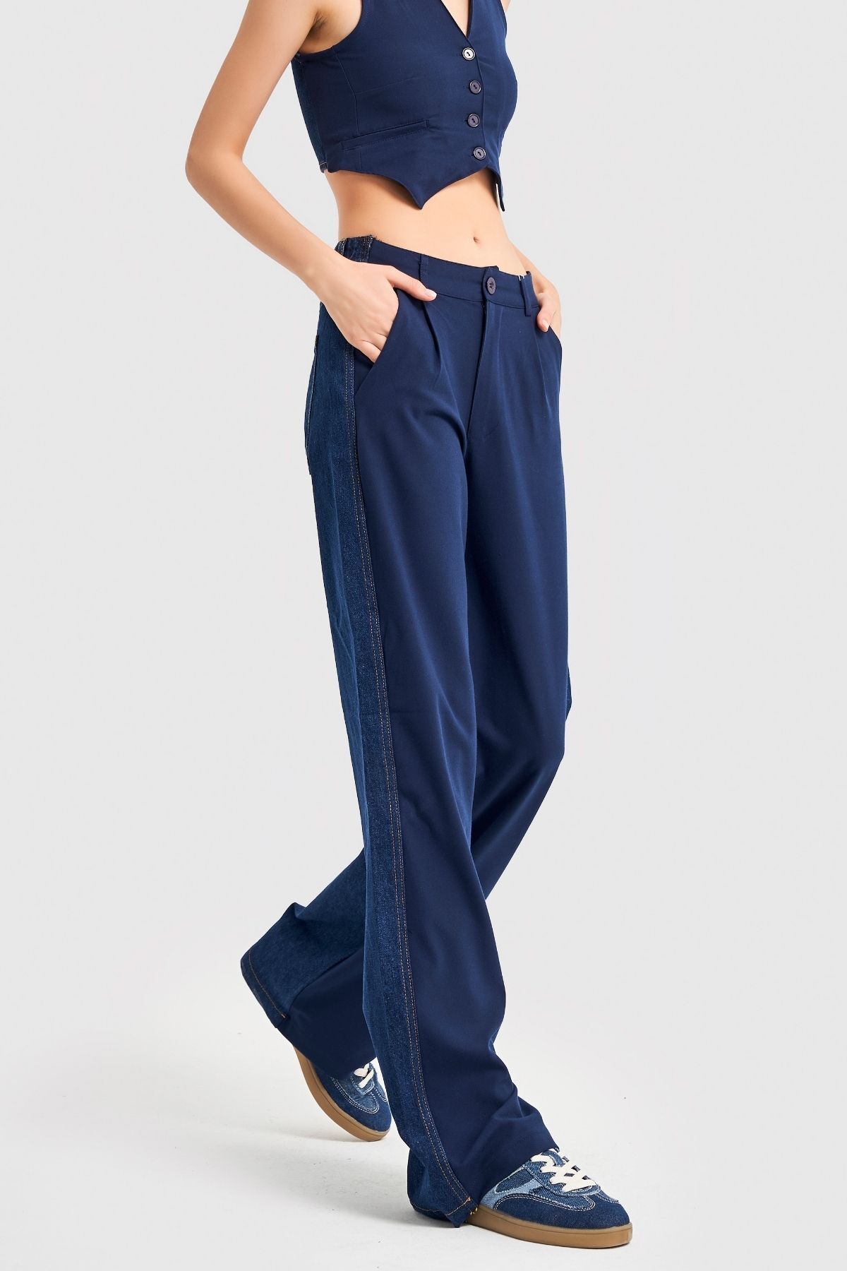 its basic Kadın Lacivert Kot Rengi Kumaş Denim Parçalı Orta Bel Pileli Pantolon