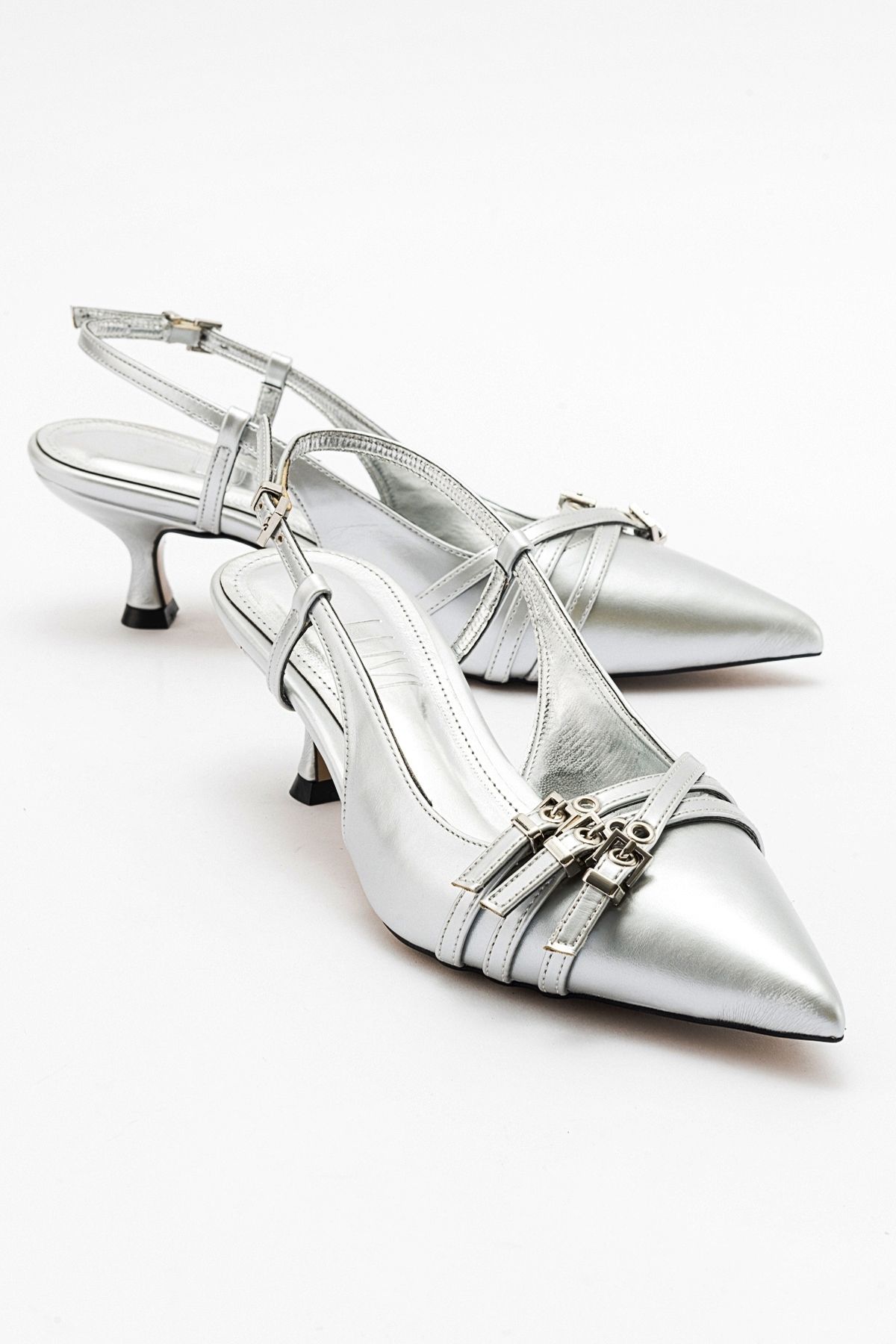 luvishoes WOSS Gümüş Cilt Kemer Detaylı Kadın Topuklu Ayakkabı