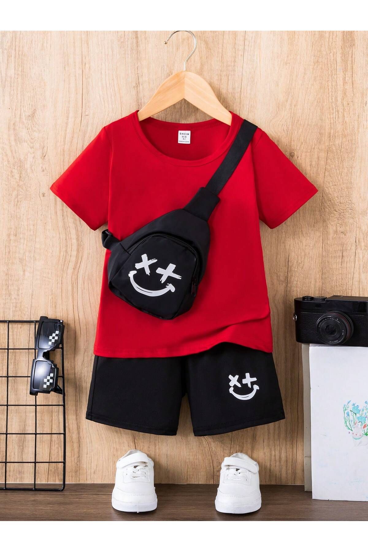 CLAYES Gülen Yüz Pamuk Çocuk Takım T-Shirt Şort - Kırmızı Siyah Baskı Kız Erkek Çocuk Yazlık Bisiklet Yaka