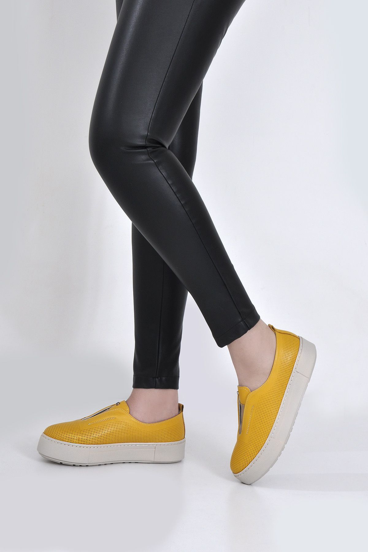 Vizon Ayakkabı Kadın Sarı Hakiki Deri Günlük Ayakkabı -085