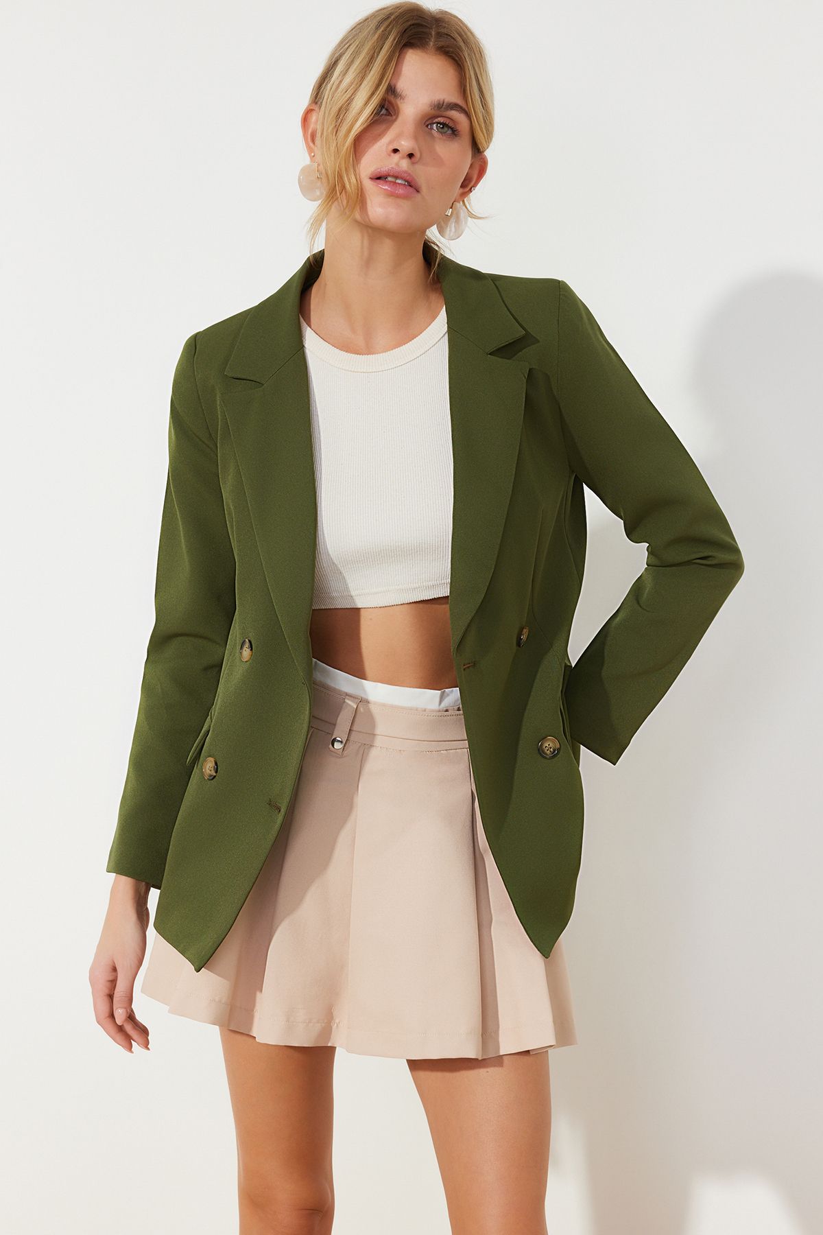 TRENDYOLMİLLA Koyu Haki Regular Astarlı Kruvaze Kapama Dokuma Blazer Ceket TWOSS21CE0107