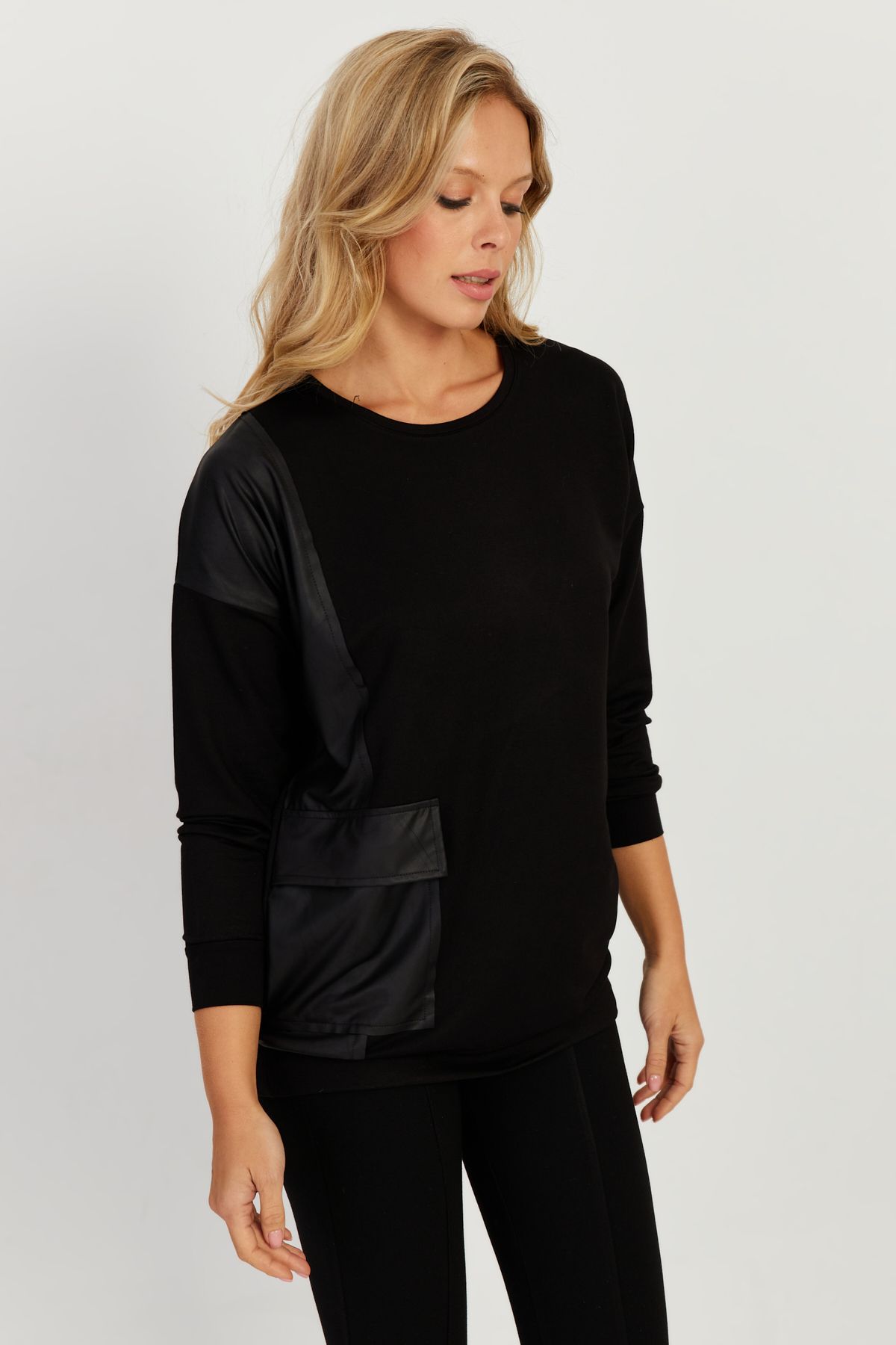 Cool & Sexy Kadın Siyah Suni Deri Cepli Sweatshirt ST829
