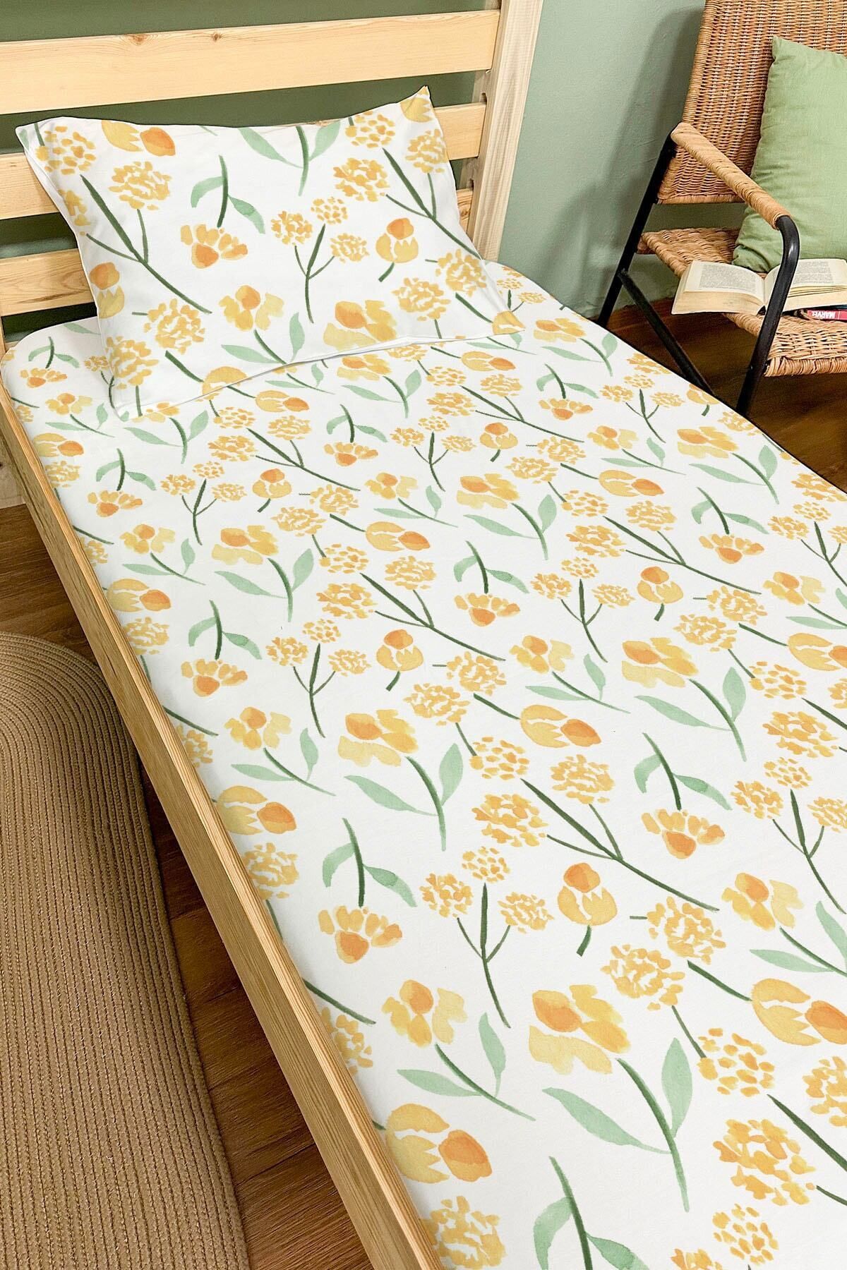 Tuğba Kuğu Lastikli Çarşaf Seti (90X190 YÜKSEKLİK 20) - Iconic Serisi - Sarı Bahar Çiçekleri