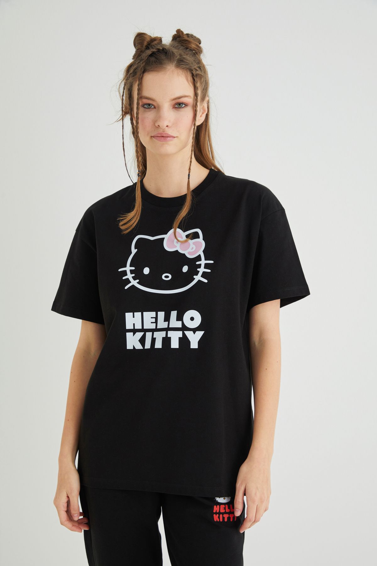 Hello Kitty Lisanslı Baskılı Basic Siyah T-shirt Relaxed Kalıp Bisiklet Yaka 100% Pamuk Roz-20