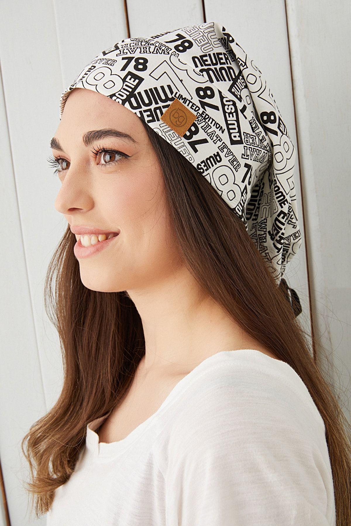 Butikgiz Kadın Beyaz Siyah Desenli Ip Detaylı 4 Mevsim Şapka Bere Buff Ultra Yumuşak Doğal Penye