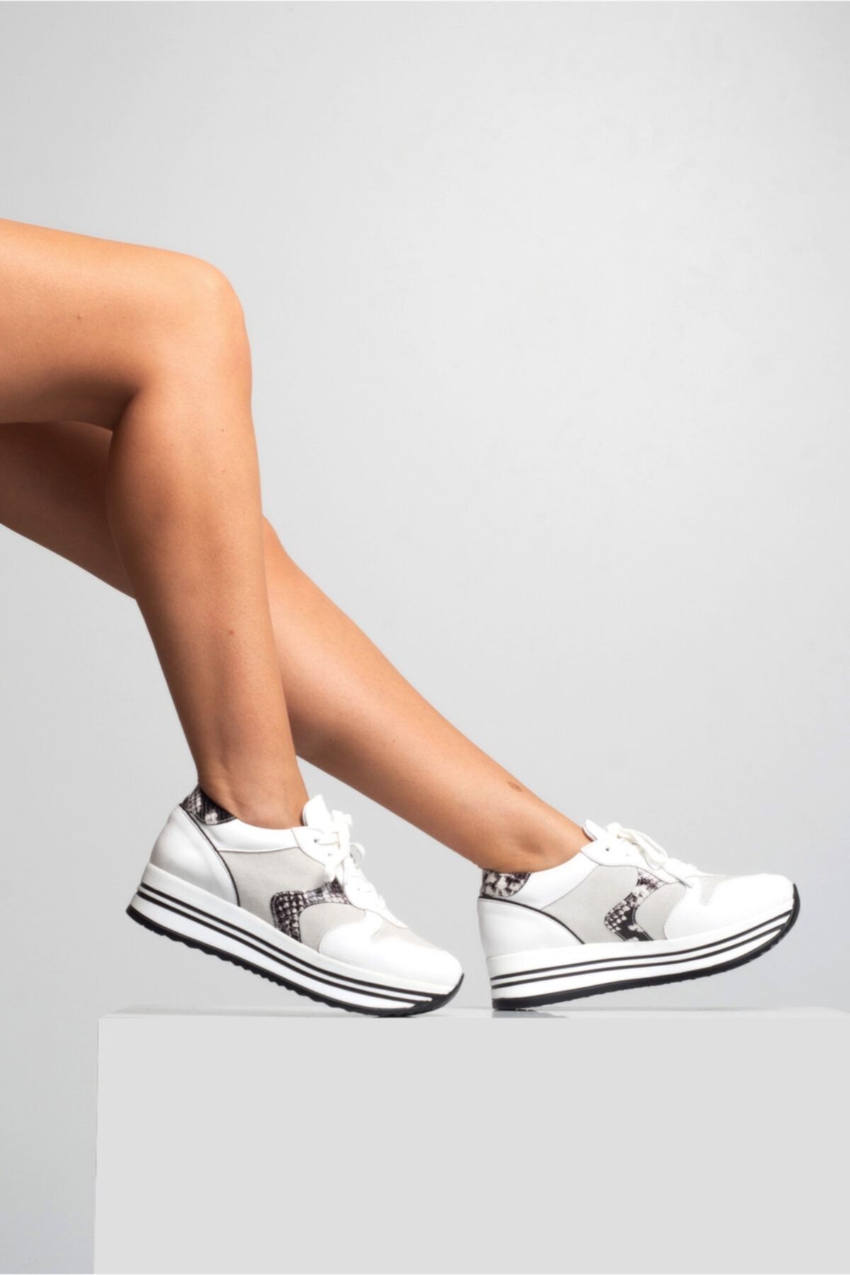 GRADA Kadın Beyaz Hakiki Deri Bağcıklı Sneaker