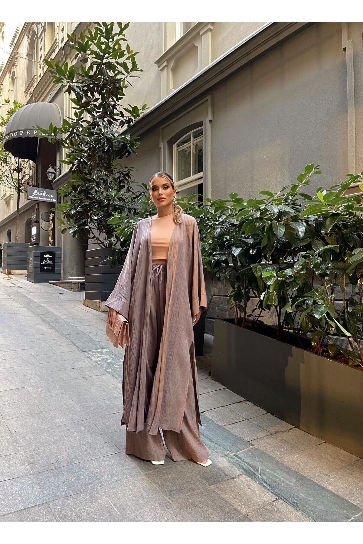 Tommes Butik Çift Yırtmaçlı Uzun Gofre Kimono Kadın Takım - Vizon