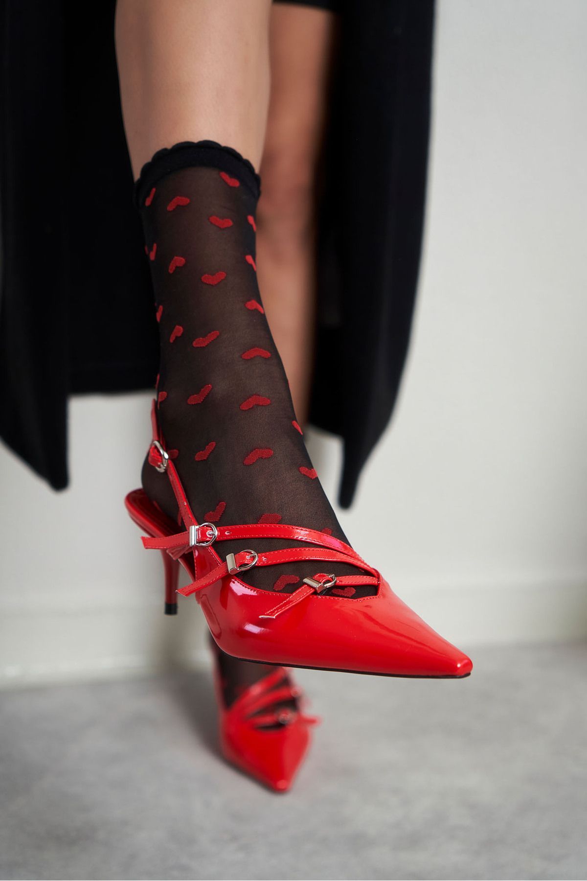 NİŞANTAŞI SHOES Cameron Kırmızı Rugan Kemer Detaylı Bilek Bağlı Kadın Topuklu Ayakkabı