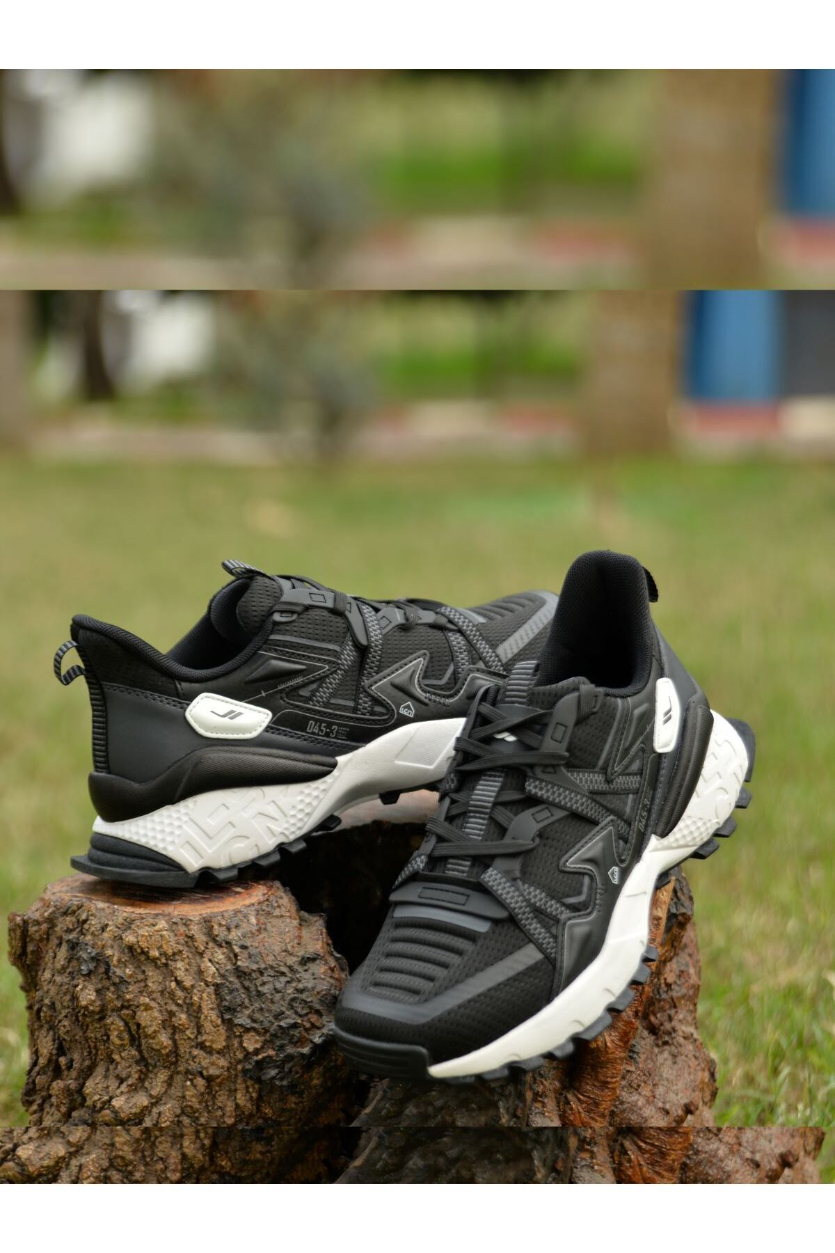 Lescon Unisex 4 Mevsim , Garantili Kaydırmaz Taban Ortopedik Hafif Rahat Siyah Tarz Spor Ayakkabı