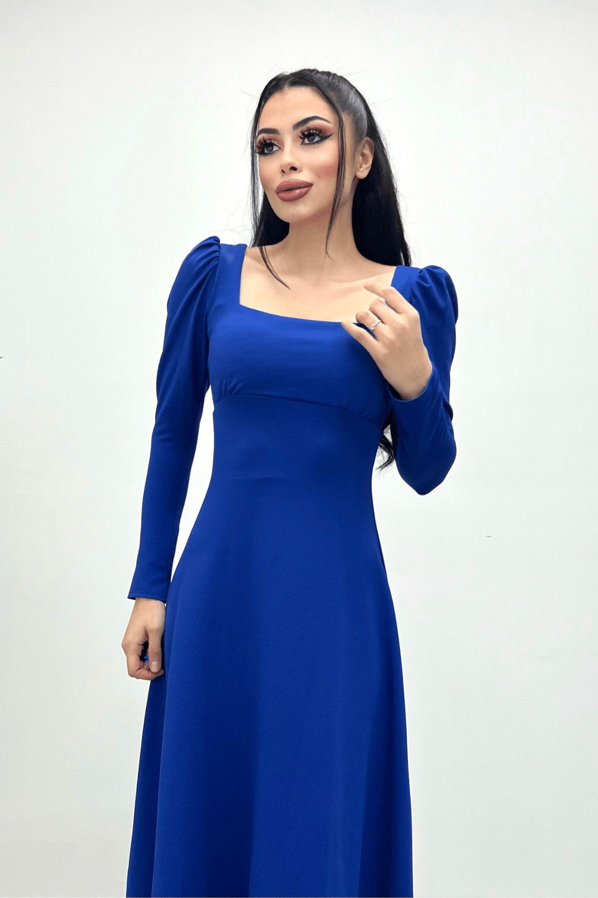 giyimmasalı Krep Kumaş Kare Yaka Midi Elbise - Saks Mavisi