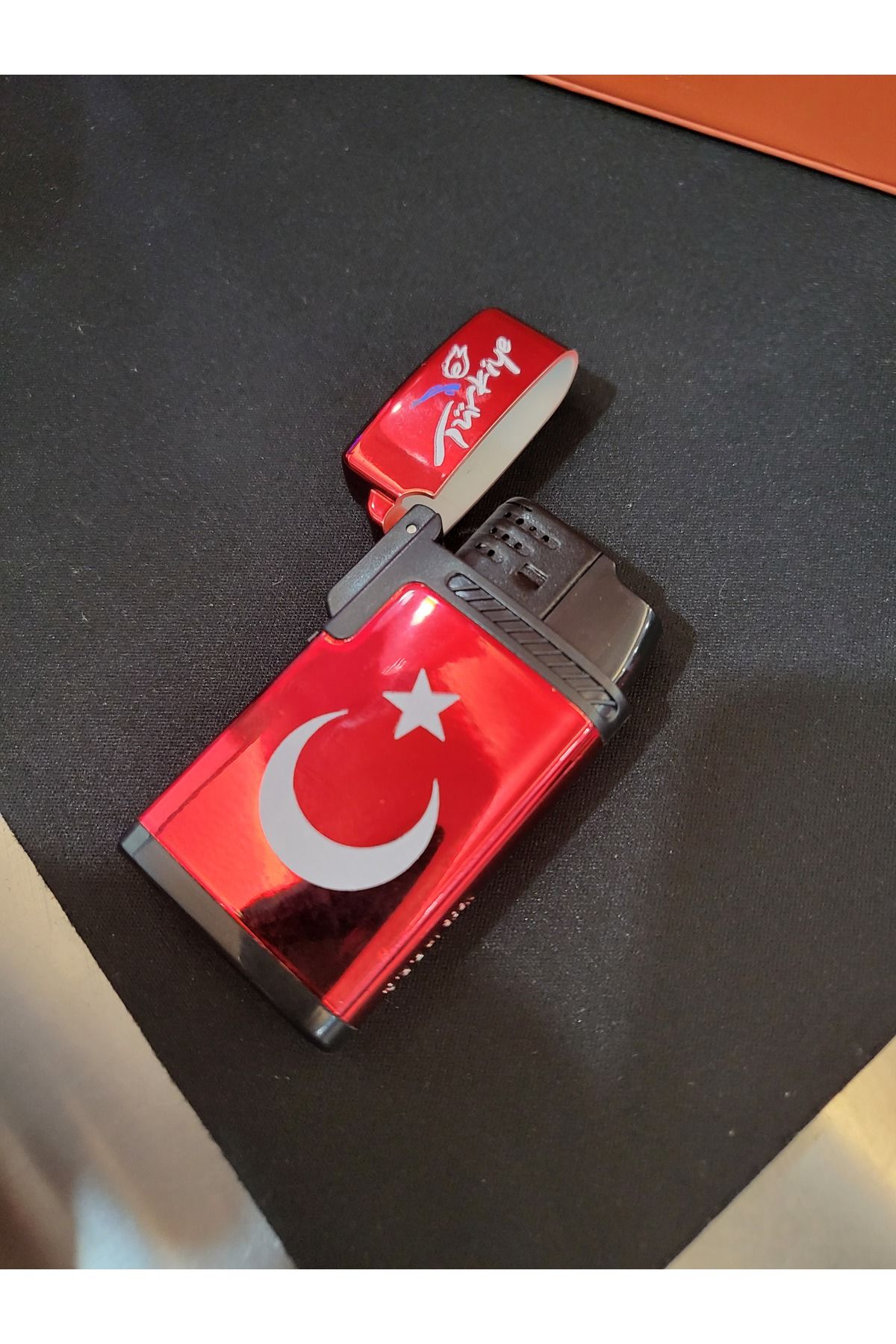 Hunter Türk bayraklı çakmak
