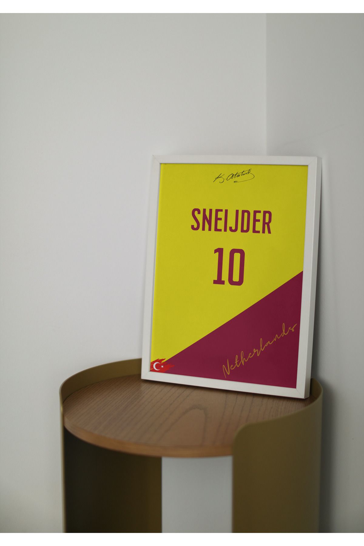 Arthopia Wesley Sneijder Galatasaray Forma Çerçeveli Tasarım Poster Tablo