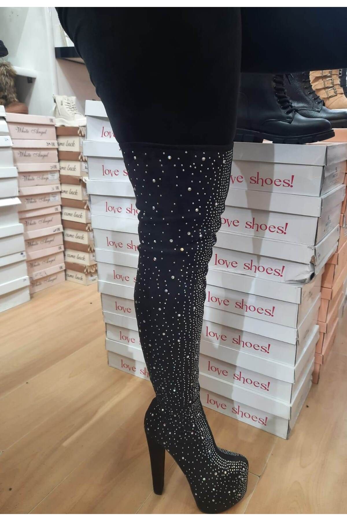 Afilli Kadın Siyah Yüksek Topuklu Parlak Çorap Esnek Abiye Diz Üstü Çizme Uzun Bot Ayakkabı