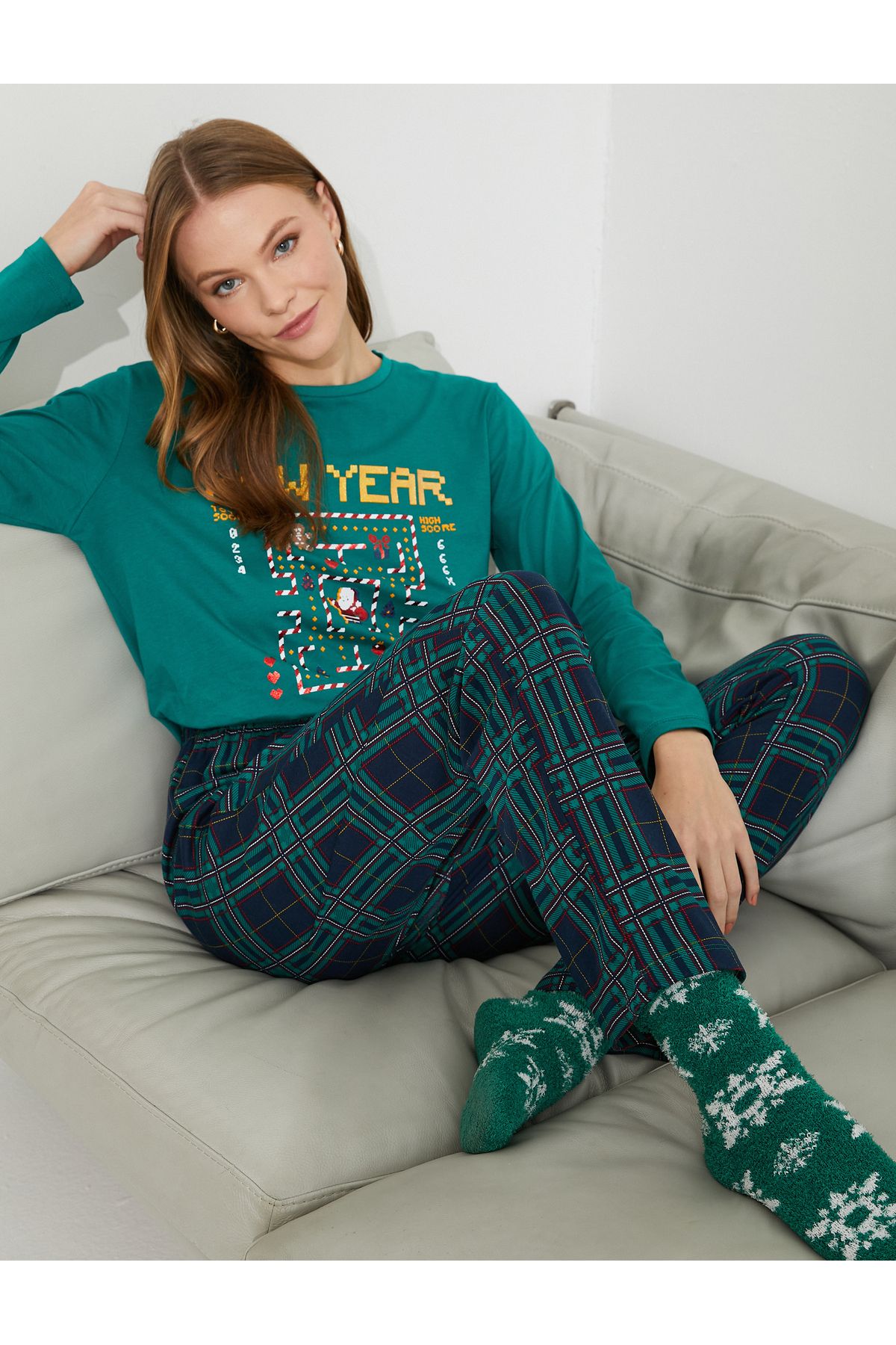 Koton Pijama Takımı Yılbaşı Temalı Baskılı Uzun Kollu Pamuklu