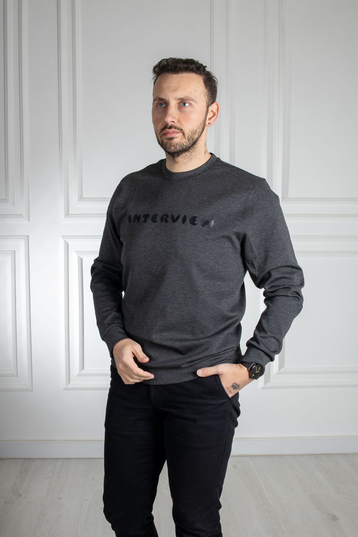 Sarar İnterview Sarar O Yaka Baskılı Koyu Gri Sweatshirt