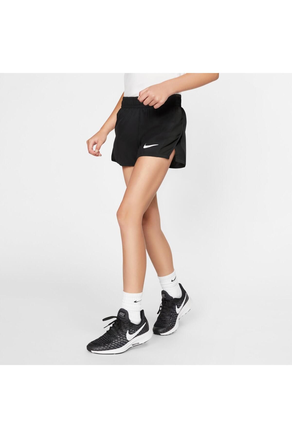 Nike Dri-Fit Siyah Kız Çocuk Koşu Şort 890519-010