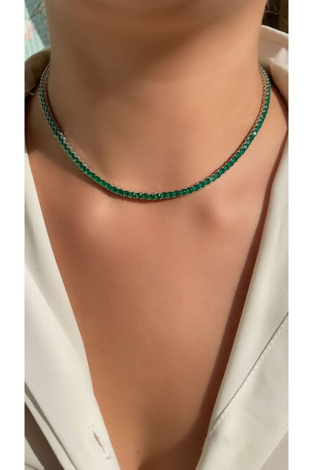 Luna Argento Zümrüt Yeşil Renk Paraiba Taşlı Klasik Ve Kibar 3mm Su Yolu 925 Ayar Gümüş Kolye