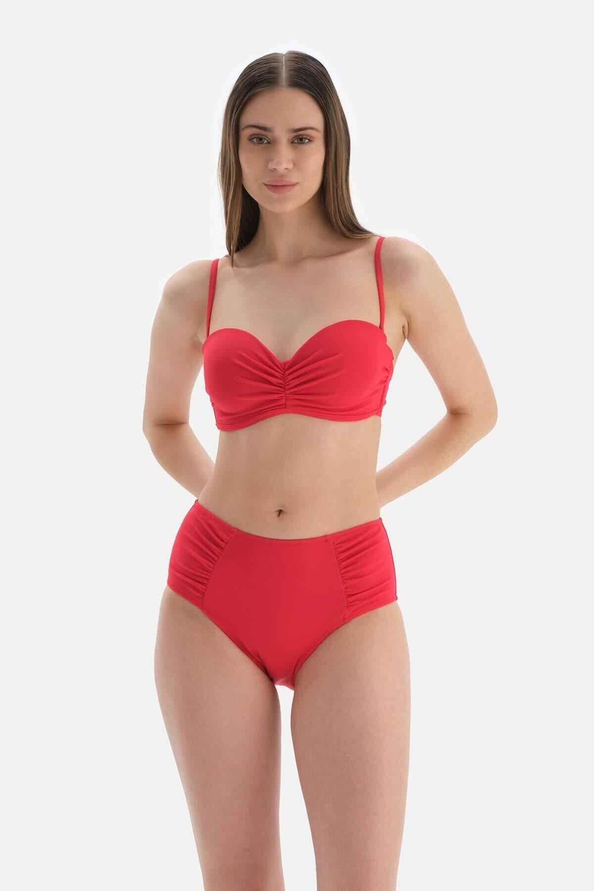 Dagi Kırmızı Yanı Drapeli Yüksel Bel Bikini Altı