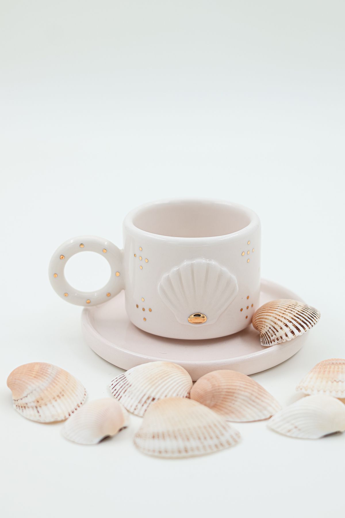 Özce Art Ceramic Atelier Pearl Serisi İnci Figürlü Altın Desenli Handmade 100 ml Türk Kahvesi Fincan ve Tabak