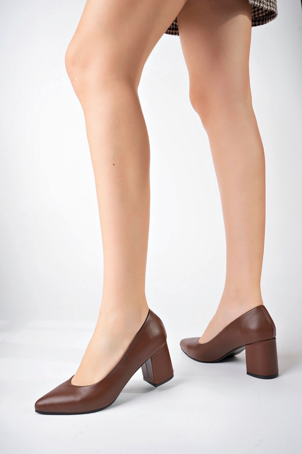 Deripabuc Hakiki Deri Kahverengi Kadın Topuklu Deri Ayakkabı Shn-1930