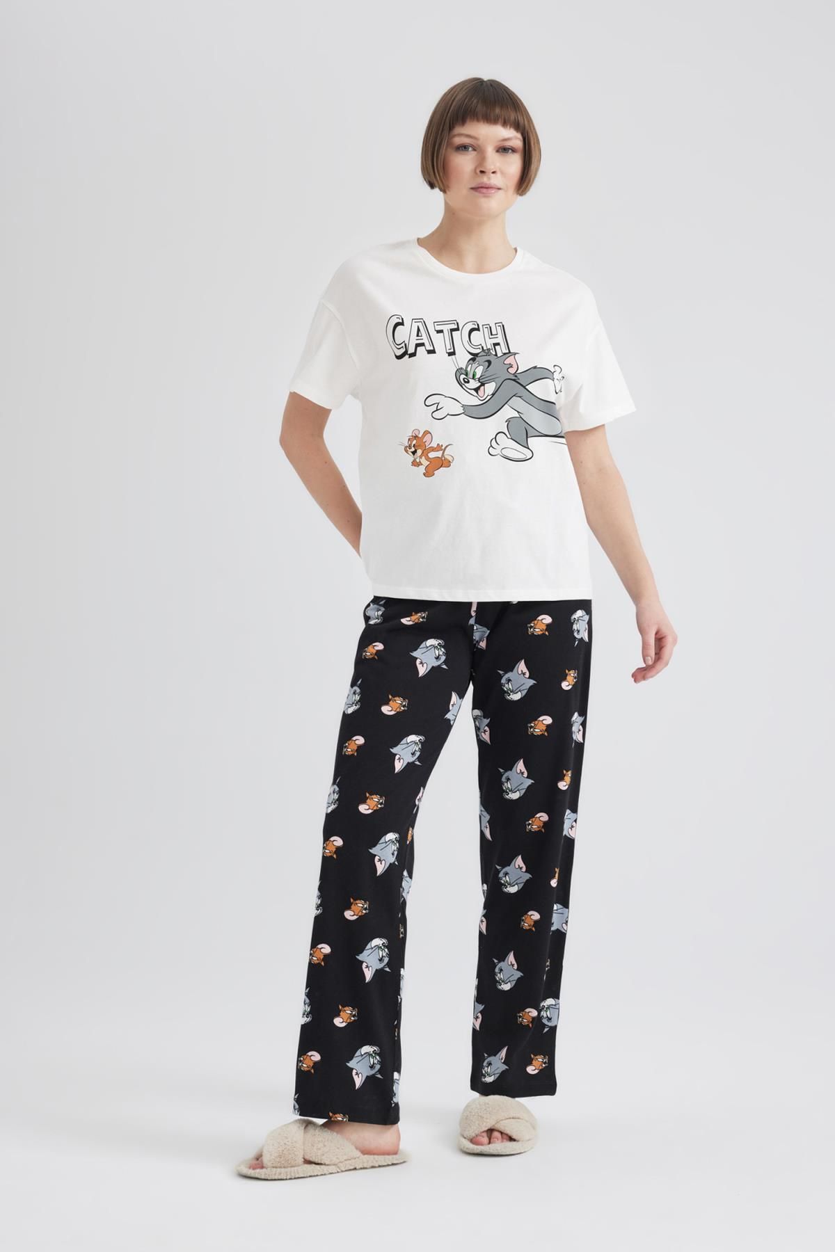 Defacto Fall In Love Tom Jerry Regular Fit Kısa Kollu Pijama Takımı B6177ax24sp
