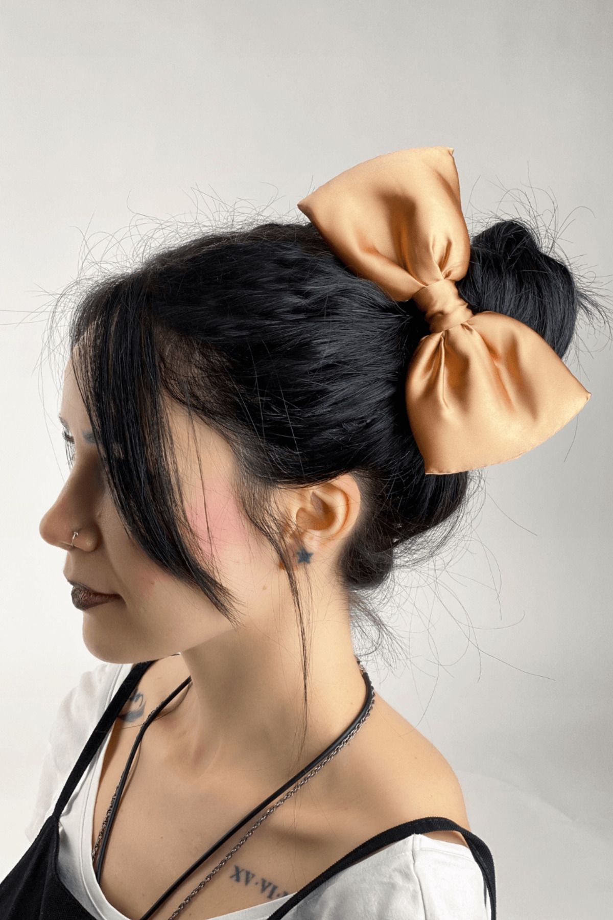 Macfame Fiyonklu Altın Saten Scrunchie Toka