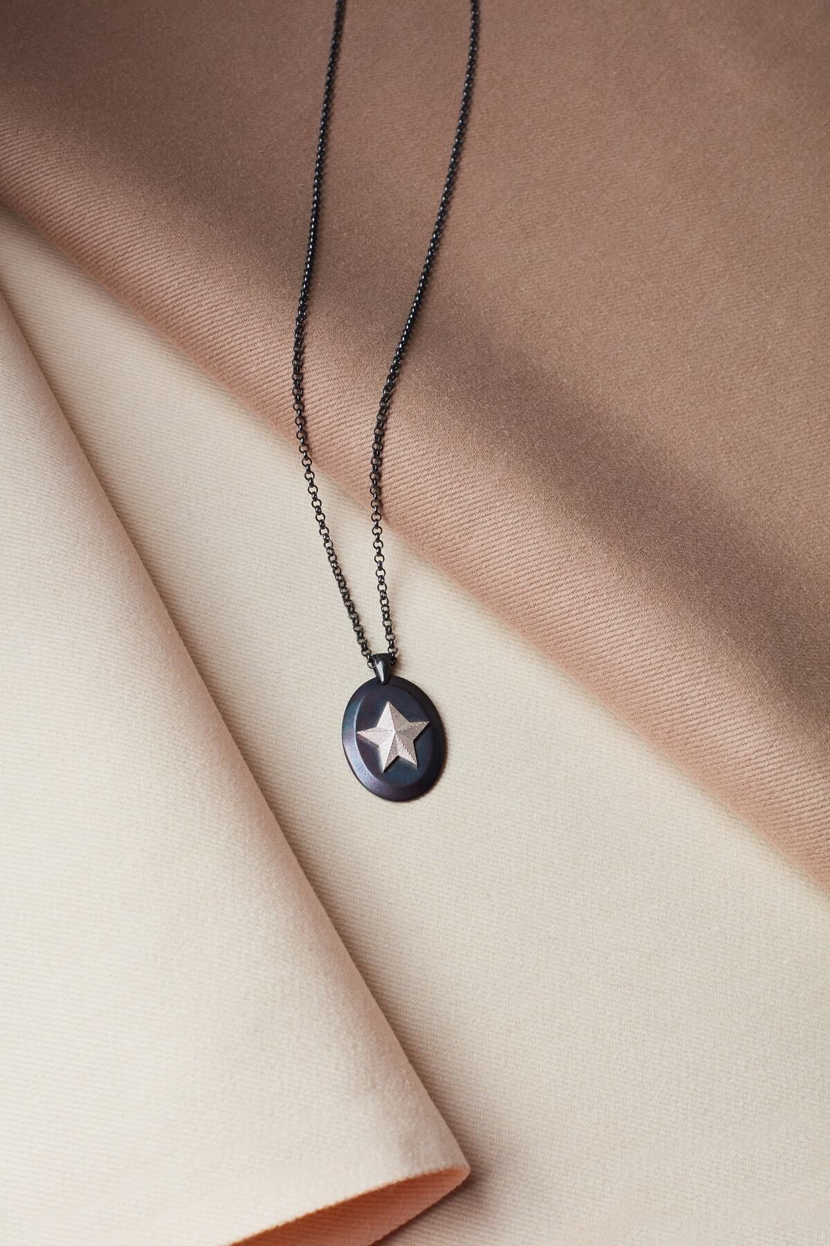 Atolyewolf Star Necklace In Oxide
