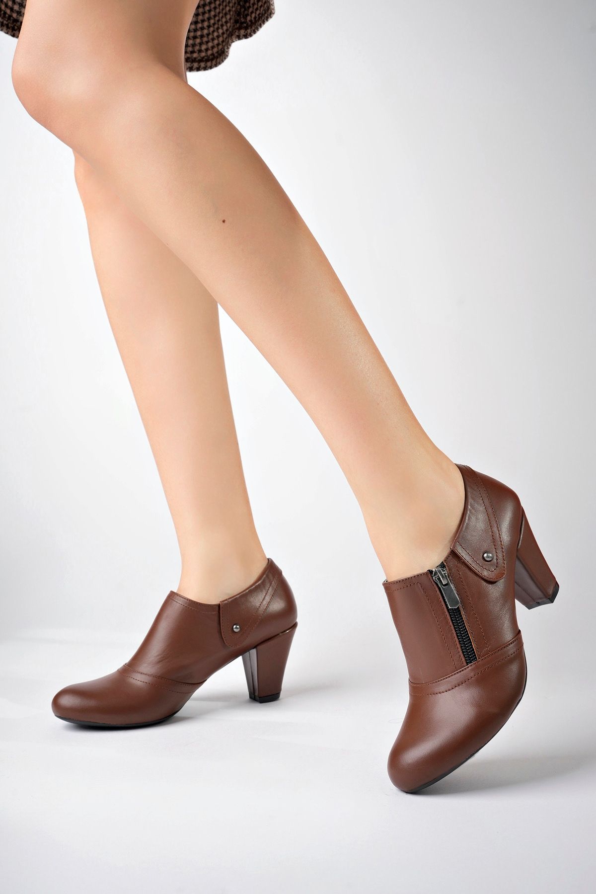 Deripabuc Hakiki Deri Kahverengi Kadın Topuklu Deri Ayakkabı Trc-1069