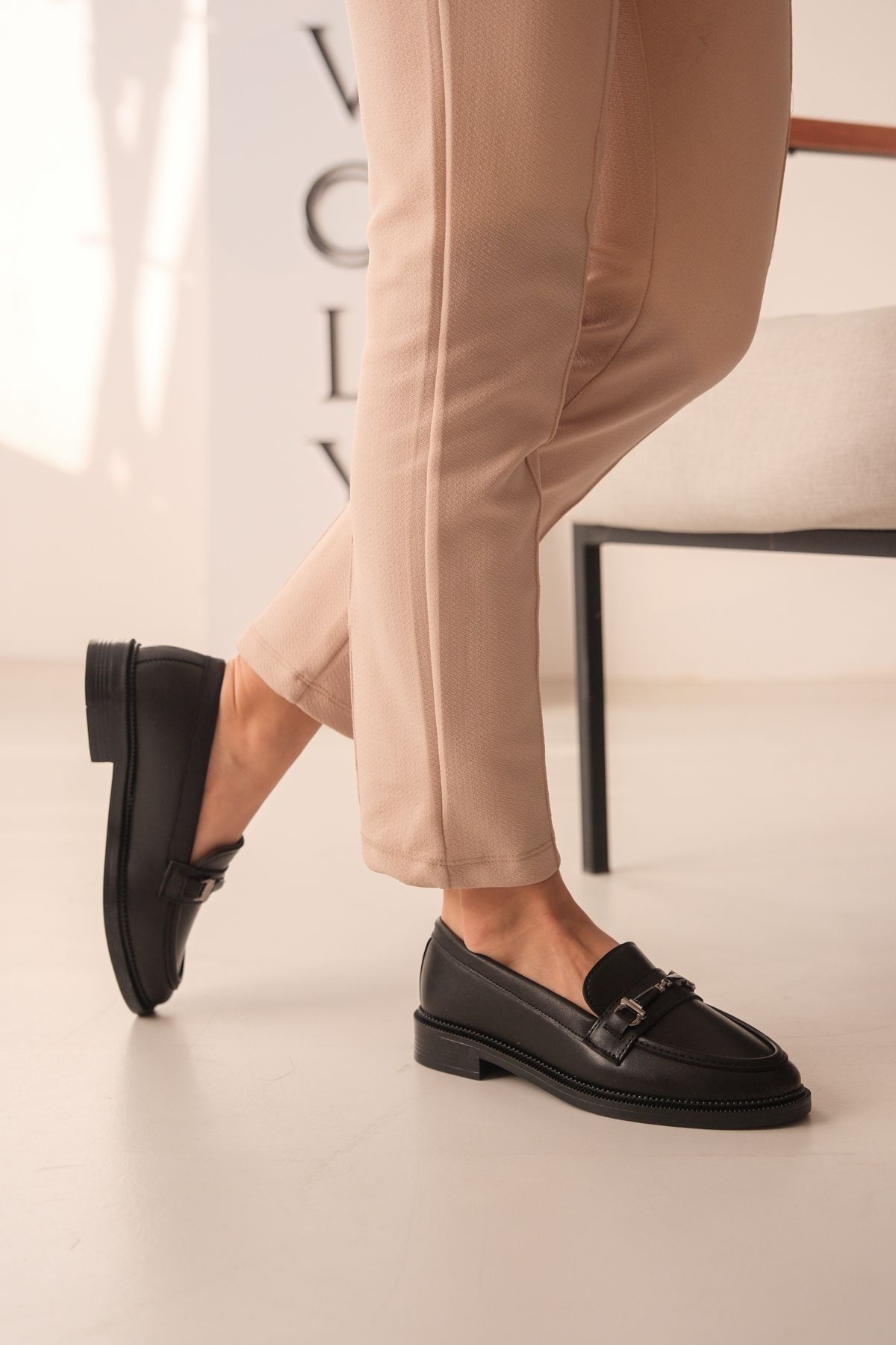DİVOLYA Nardo Siyah Tokalı Deri Ince Taban (3CM) Loafer Kadın Ayakkabı