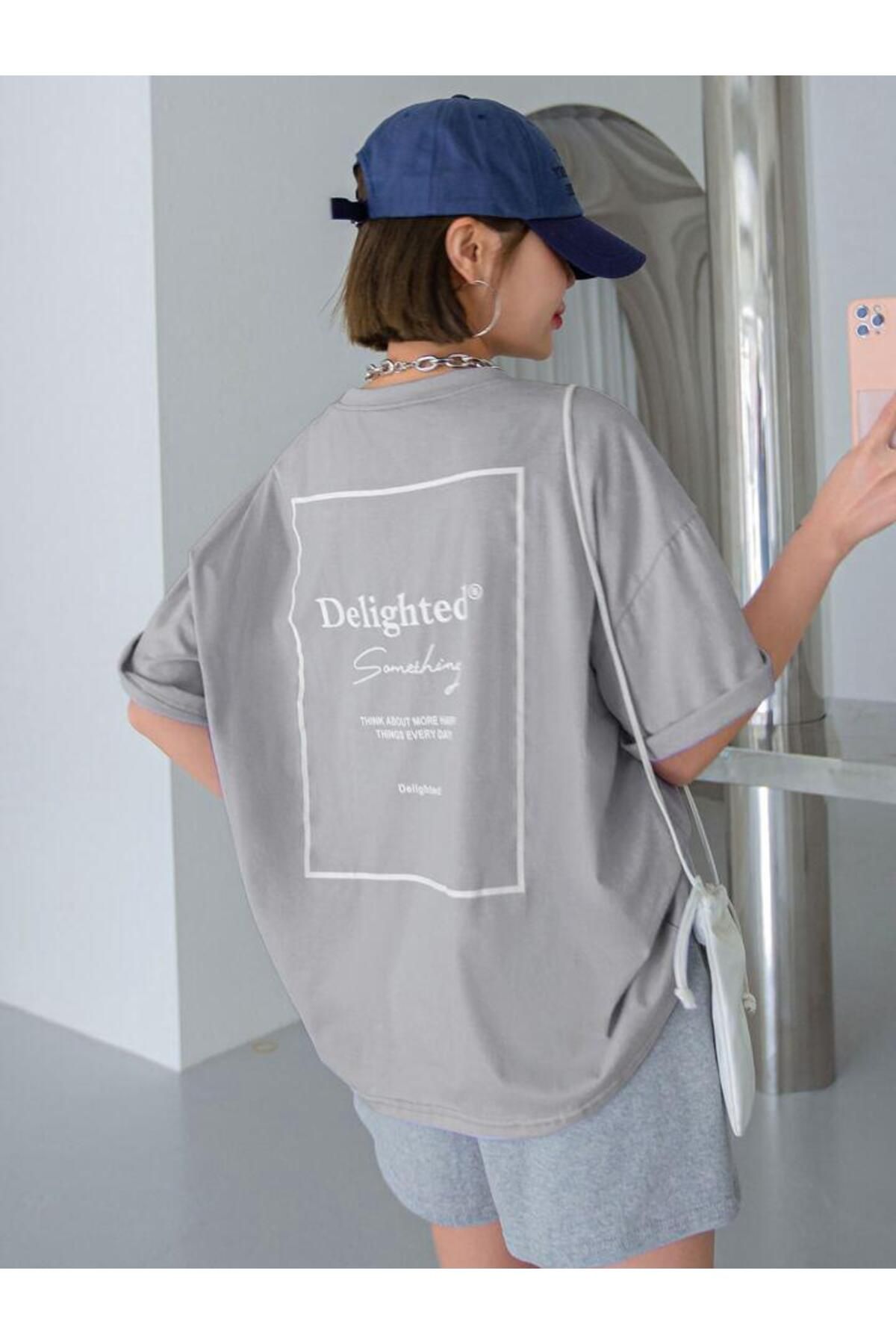 AFROGİYİM Unisex Delighted Something Ön Baskılı Oversize T-shirt