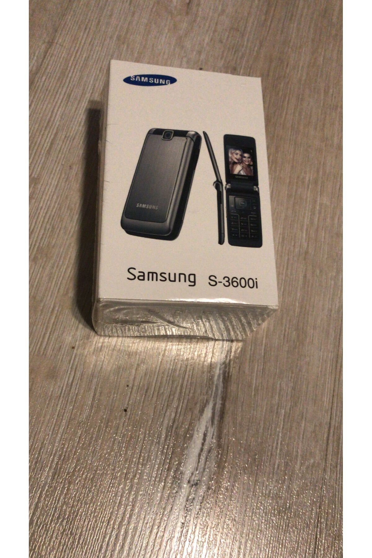 Samsung 3600 Tuşlu Telefon--gold Renk