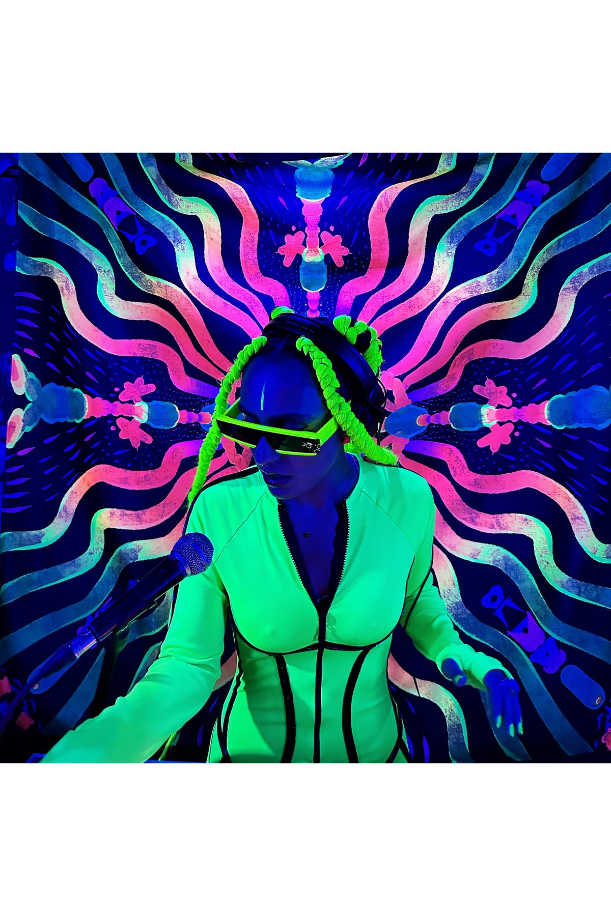 WANDER TAPESTRY R A V E - N E O N / Blacklight ile Parlayan Neon Duvar Örtüsü UV Aktif Tapestry