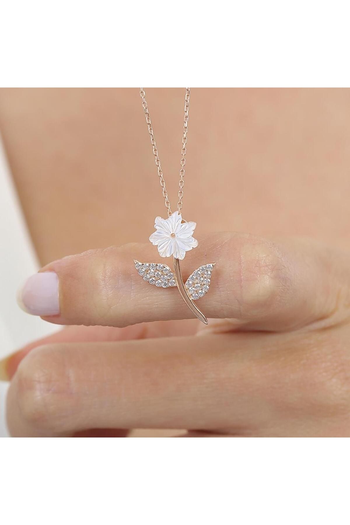 Mia Vento Zarif Kristal Manolya Çiçeği Rosegold Flowers Gümüş Kolye