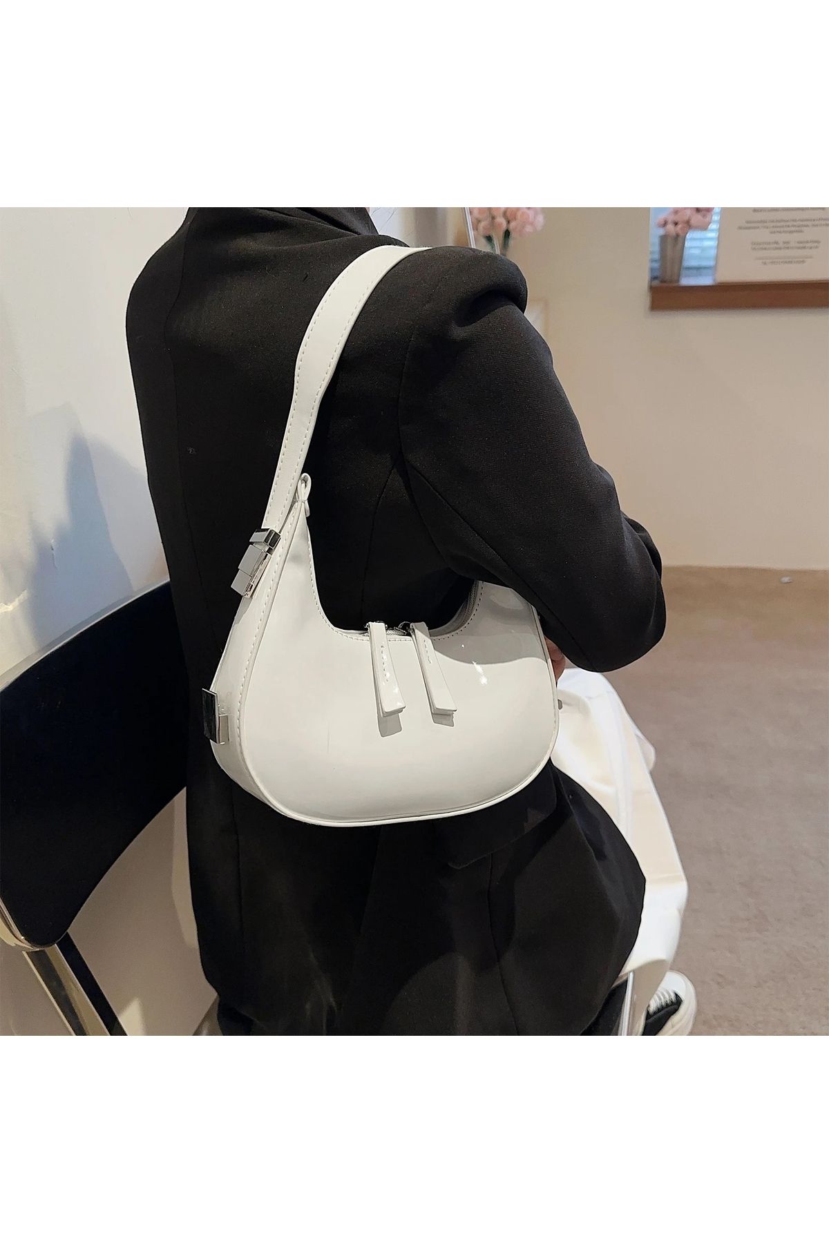 AsperaBag Kadın el ve omuz çantası parlak rugan baget çanta Trendyustute