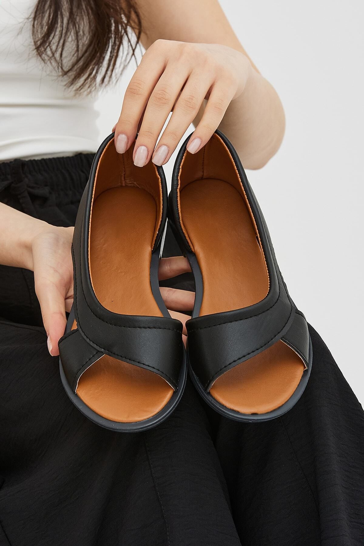 Moda Devrin Siyah Önü Açık Kadın Sandalet Yazlık Ayakkabı Babet