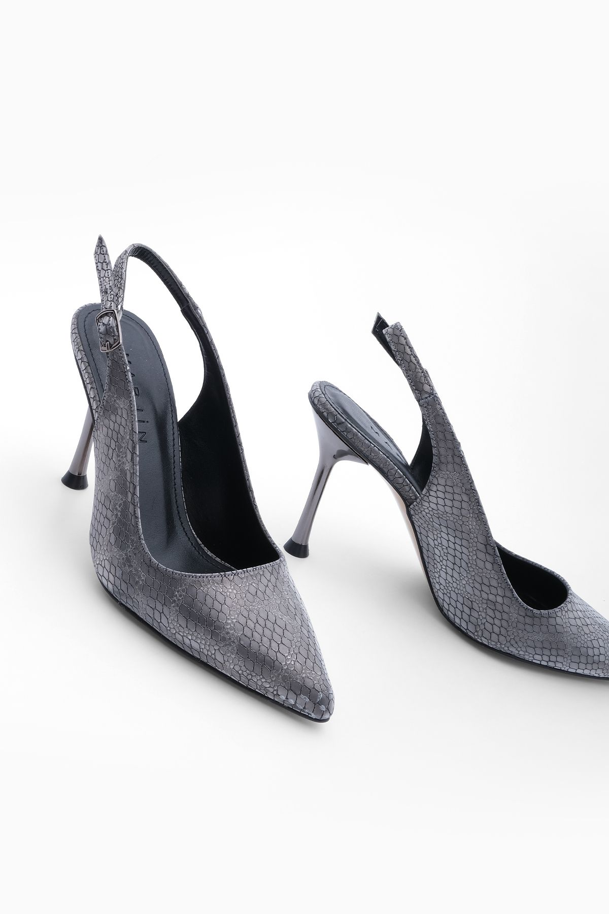 Marjin Kadın Sivri Burun Atkılı Abiye Klasik Topuklu Ayakkabı Goseva Platin