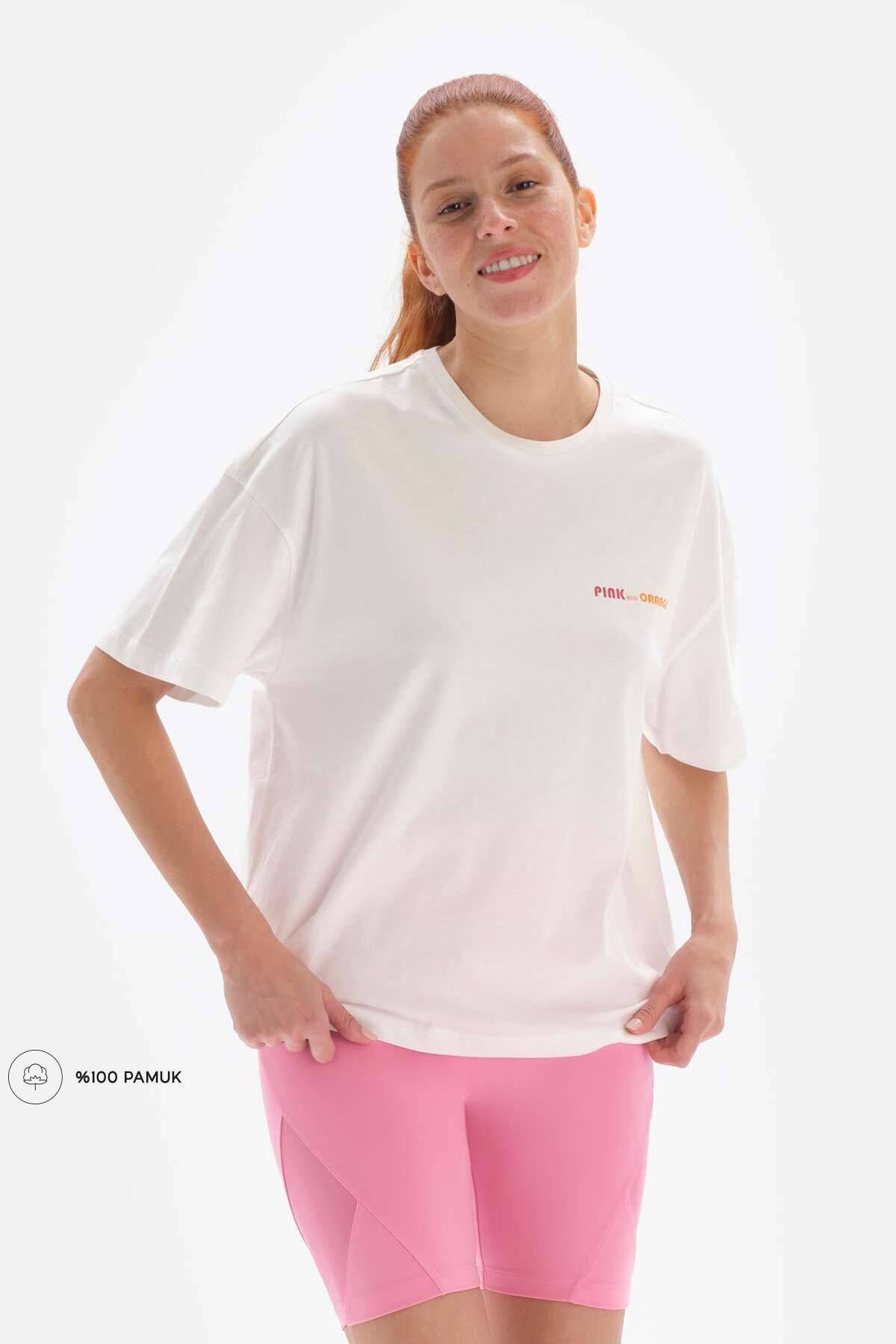 Dagi Beyaz-pembe Kadın Kort Baskılı Tişört