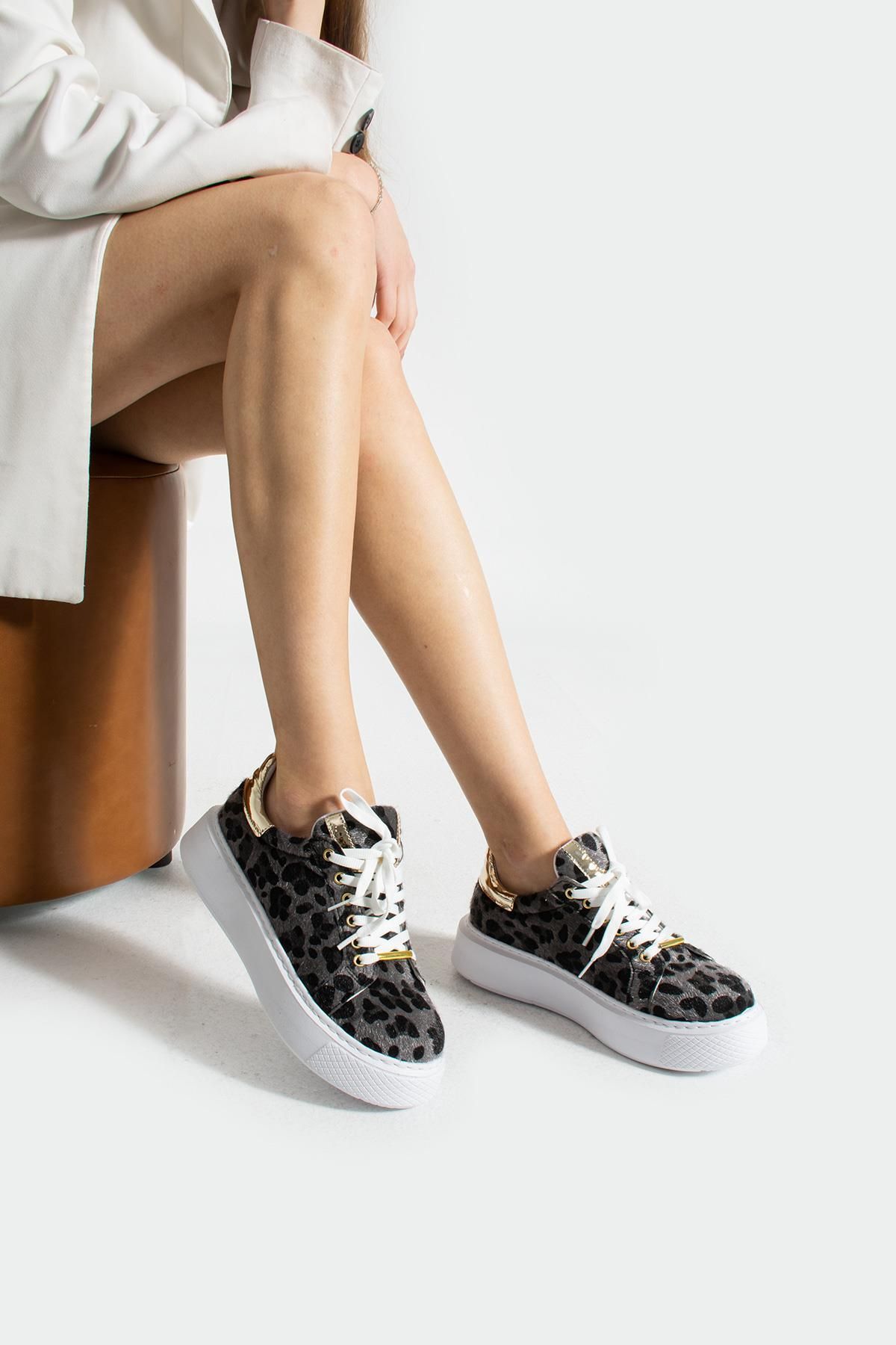 Gökçe Shoes Lucia Gri Siyah Krem Bağcikli Gold Detay Kadin Spor Ayakkabı